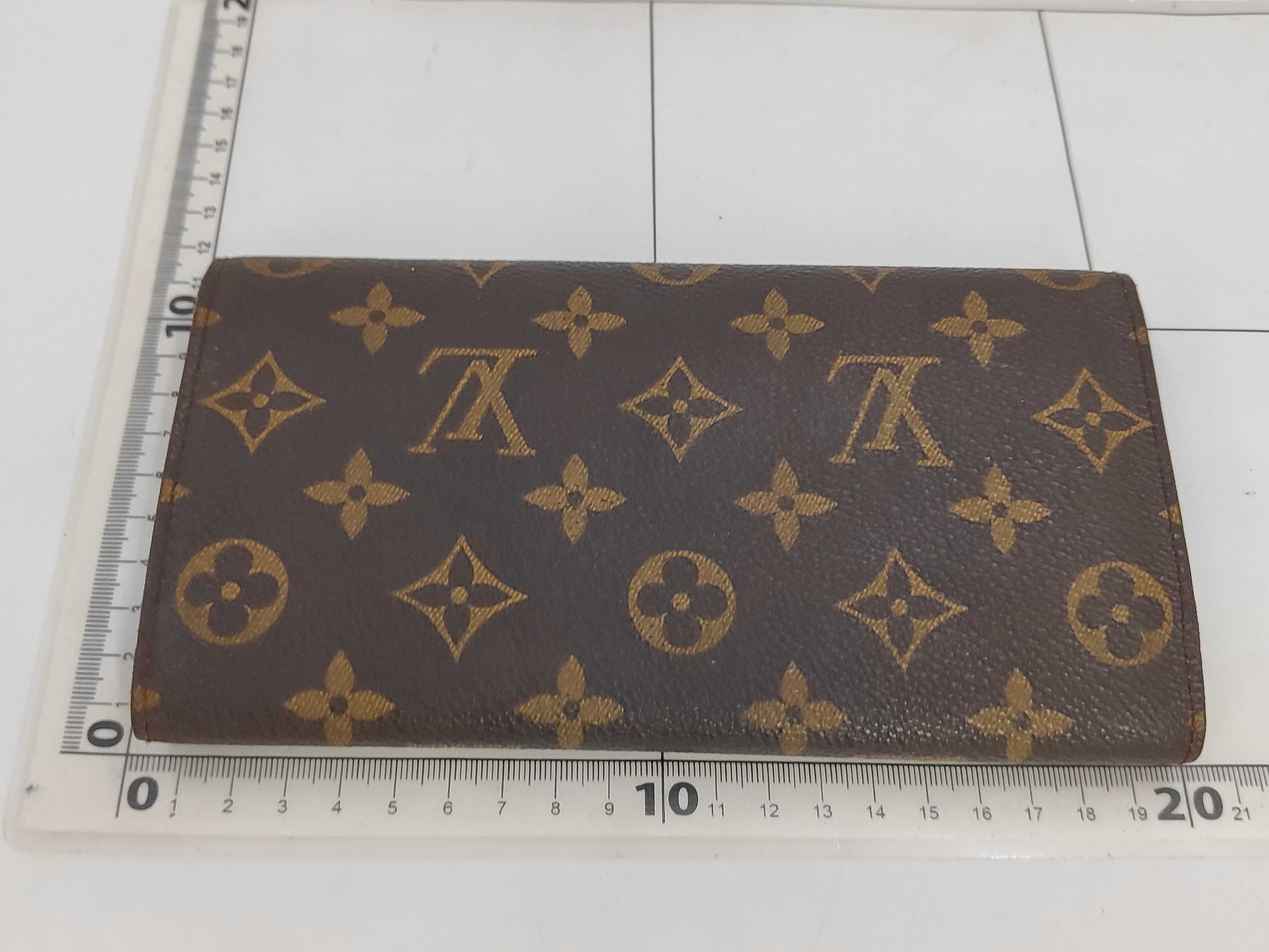 Monogram Portefeuille Tresor International Wallet — view 2