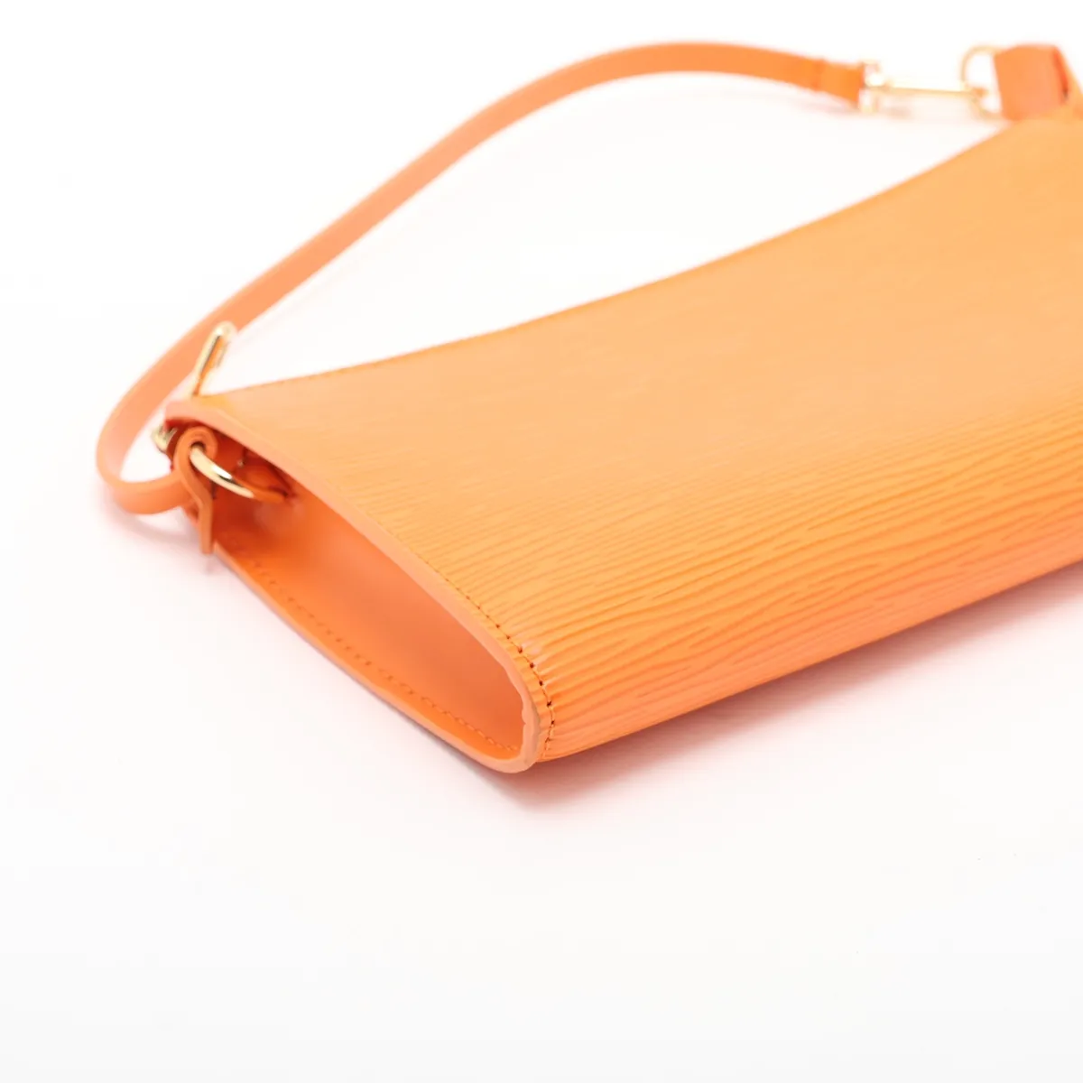 Epi Pochette Accessoires M5294H AR1013 Orange — view 4