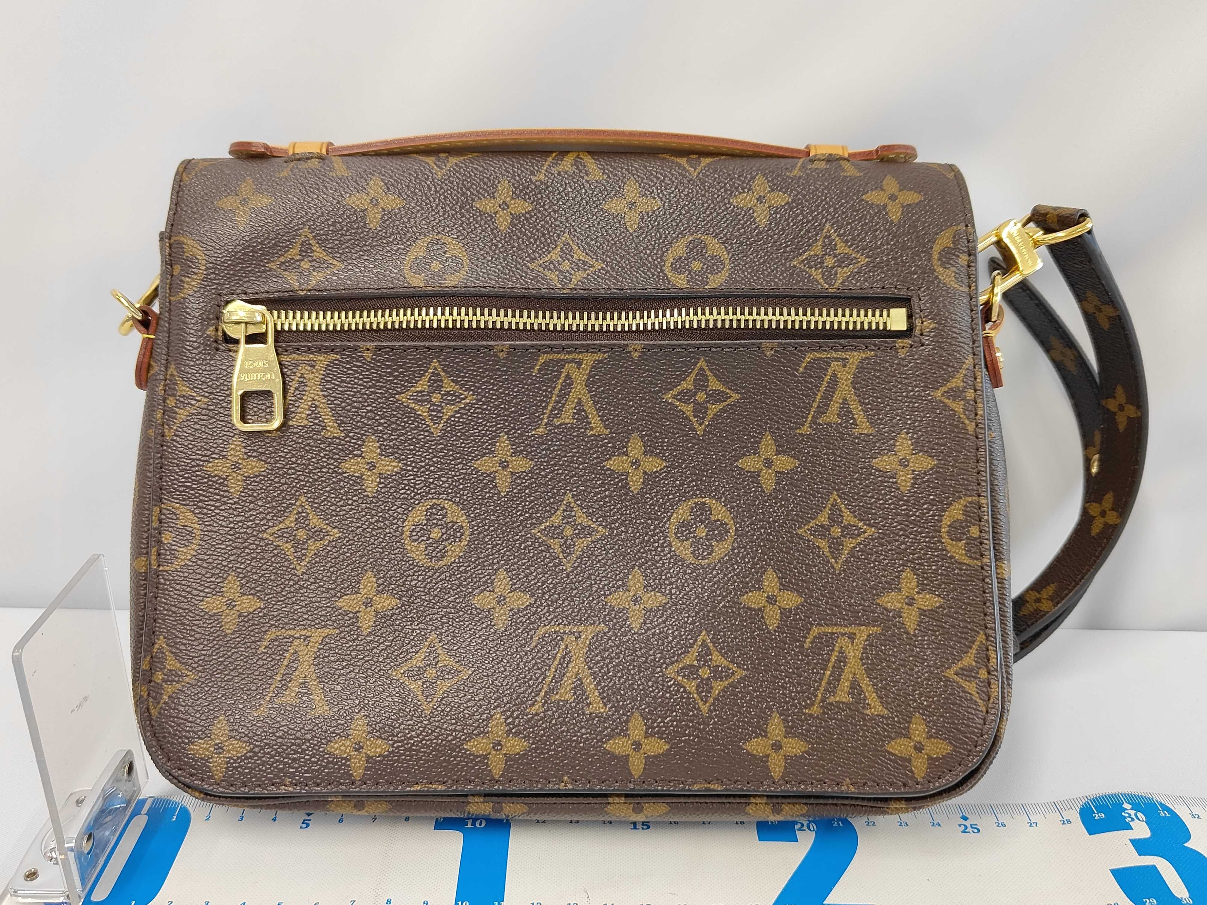 Monogram Pochette Métis M44875 Shoulder Bag — view 2
