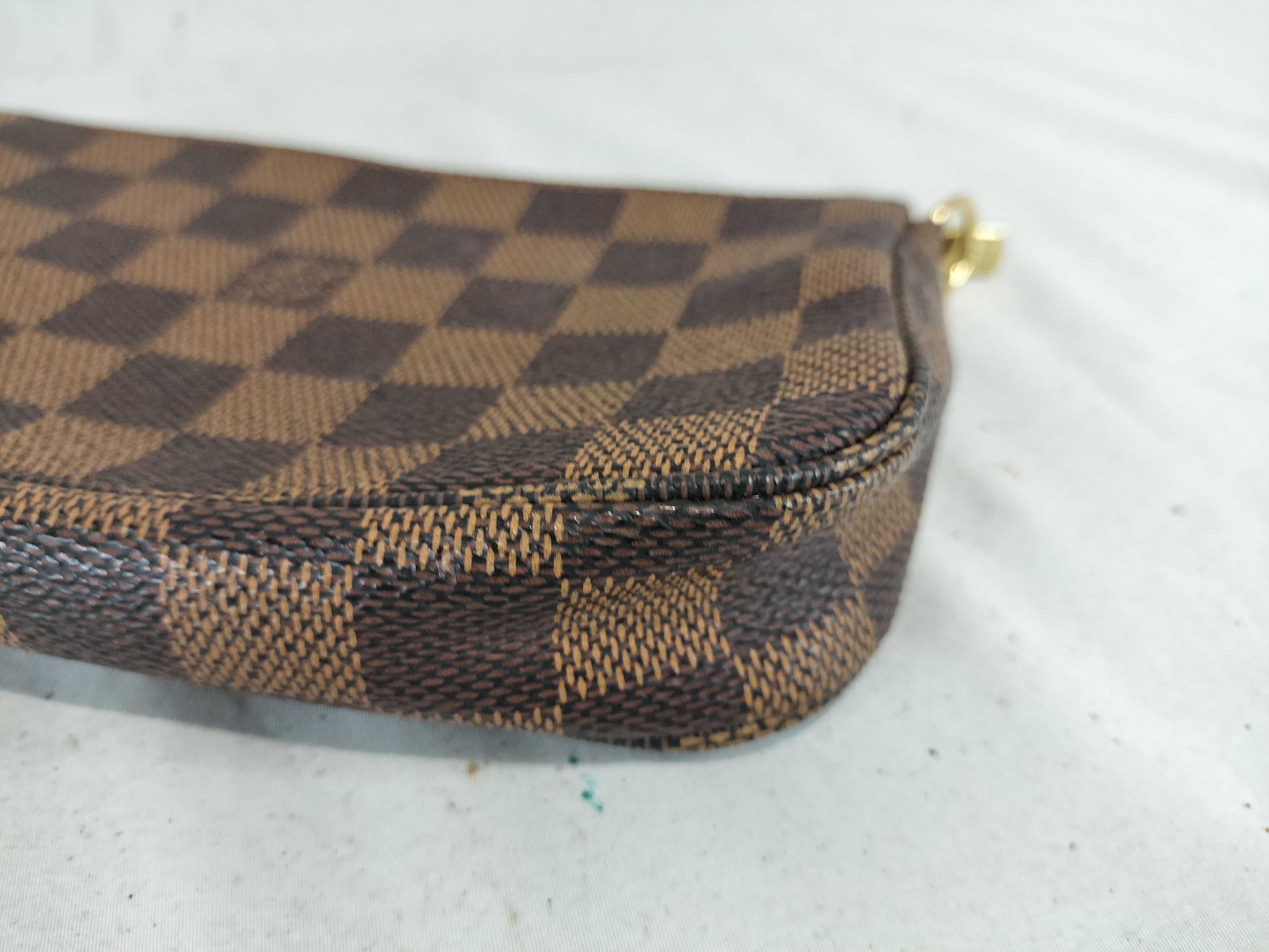Damier Pouch — view 3