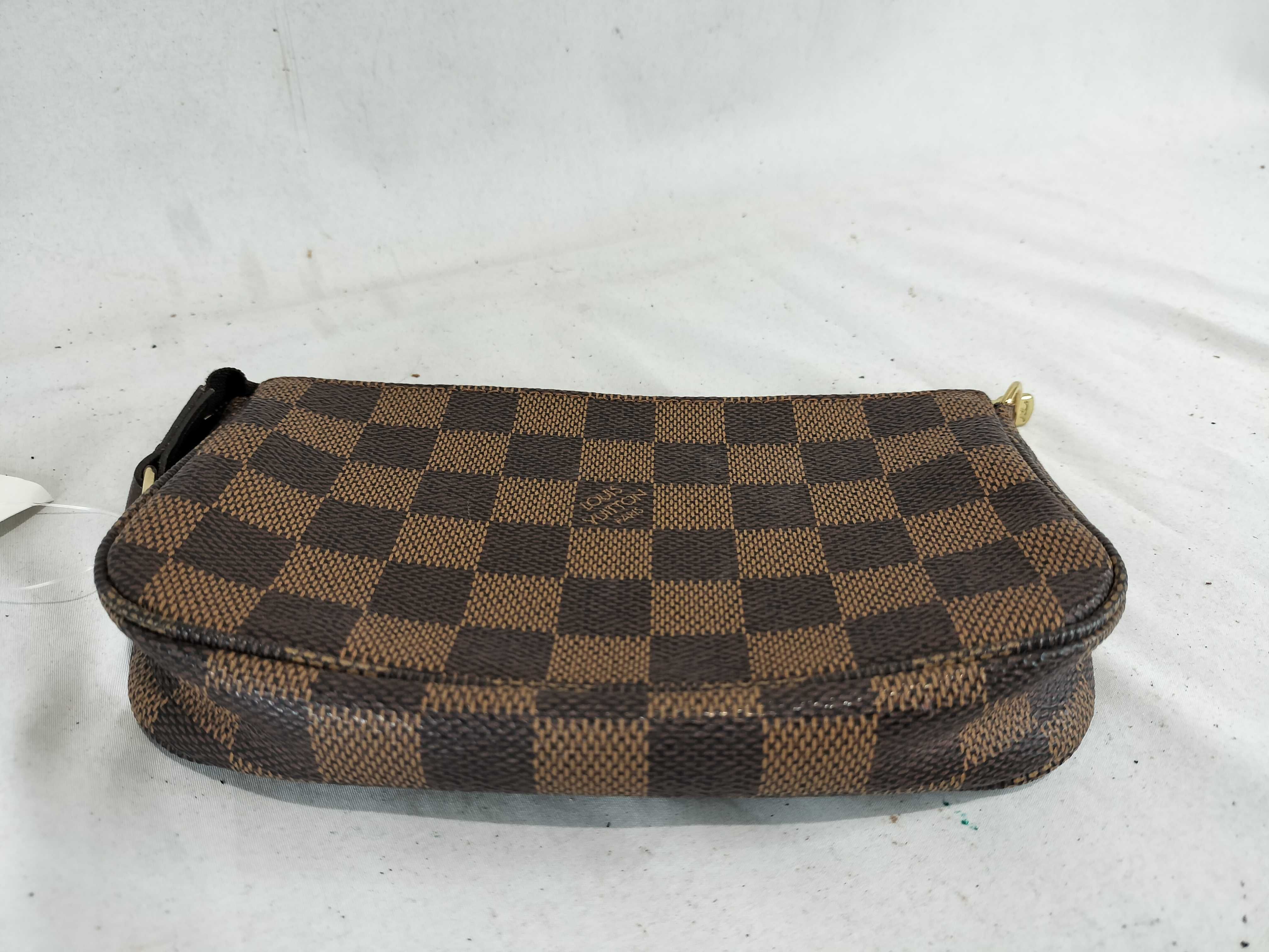 Damier Pouch — view 4