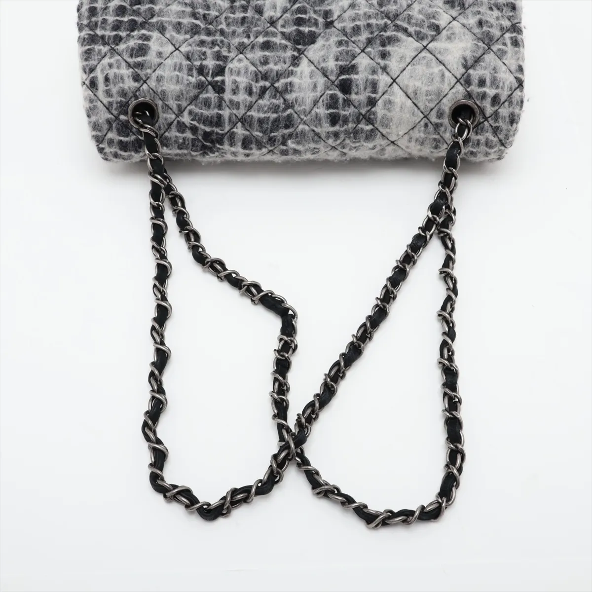 Matelassé Wool Single Flap Single Chain Bag, Gray x Black, Gunmetal Hardware, 10502195 (Serial Number in the 10s) — view 5