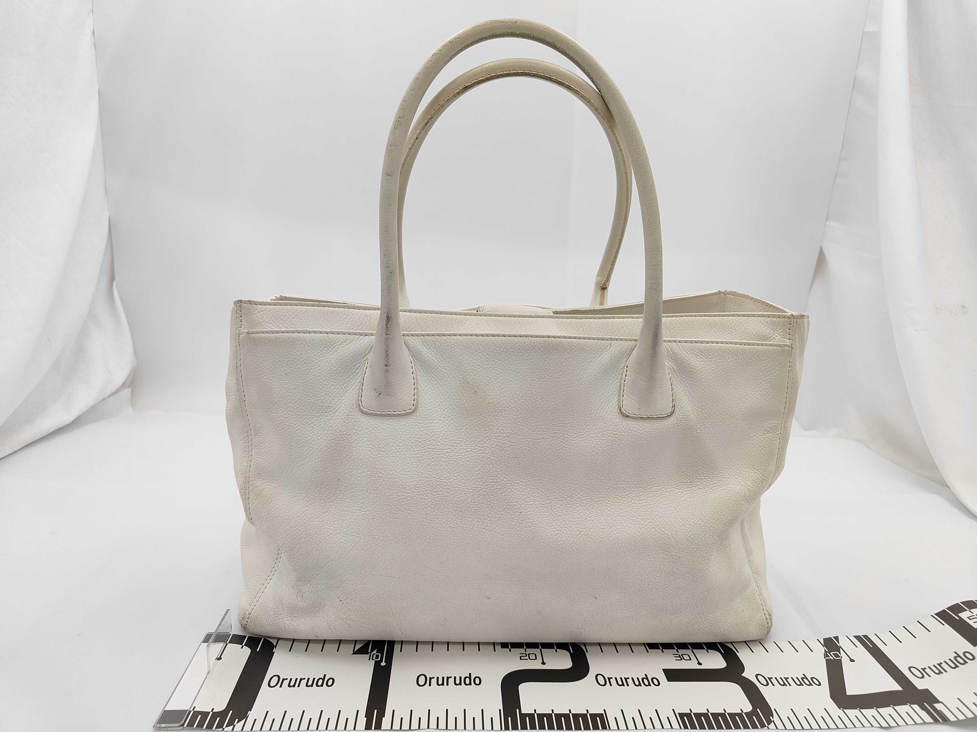 Caviar Skin White Tote Bag — view 2