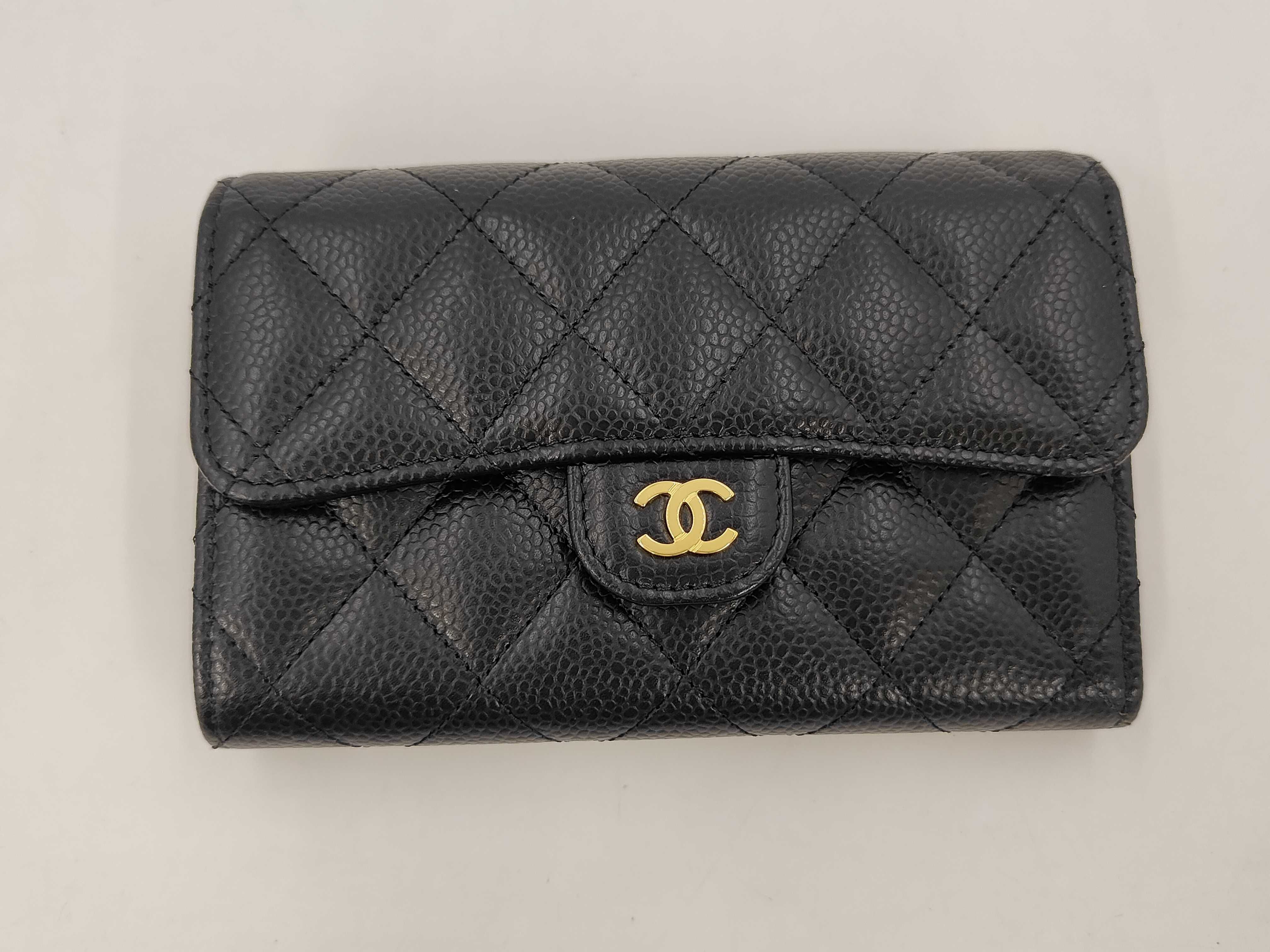 Wallet Medium Wallet Caviar Microchip Wallet