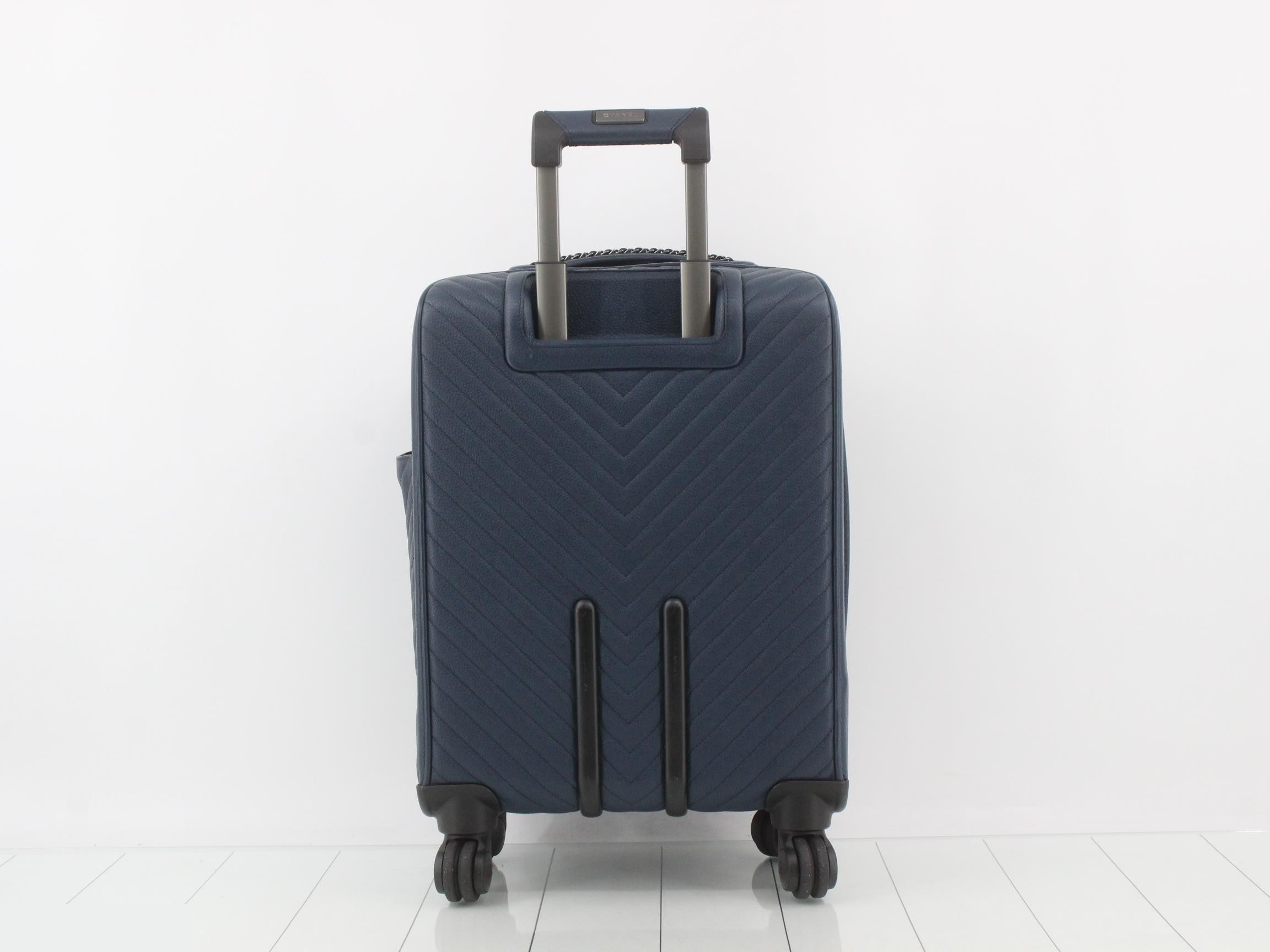 A69903 Carry — view 2
