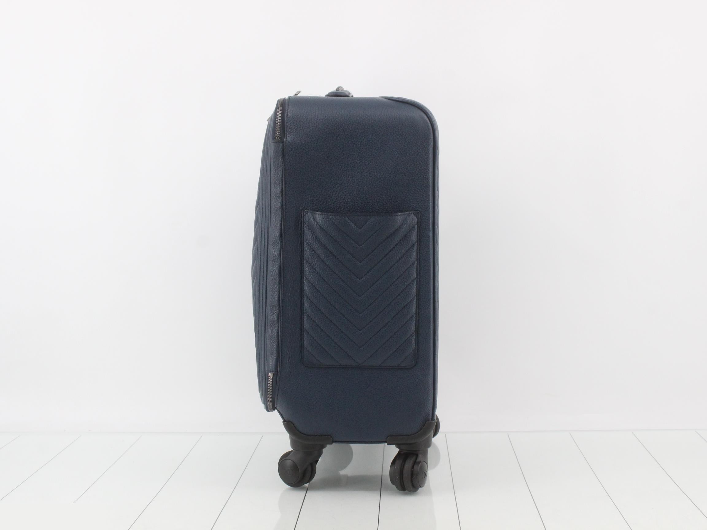 A69903 Carry — view 3