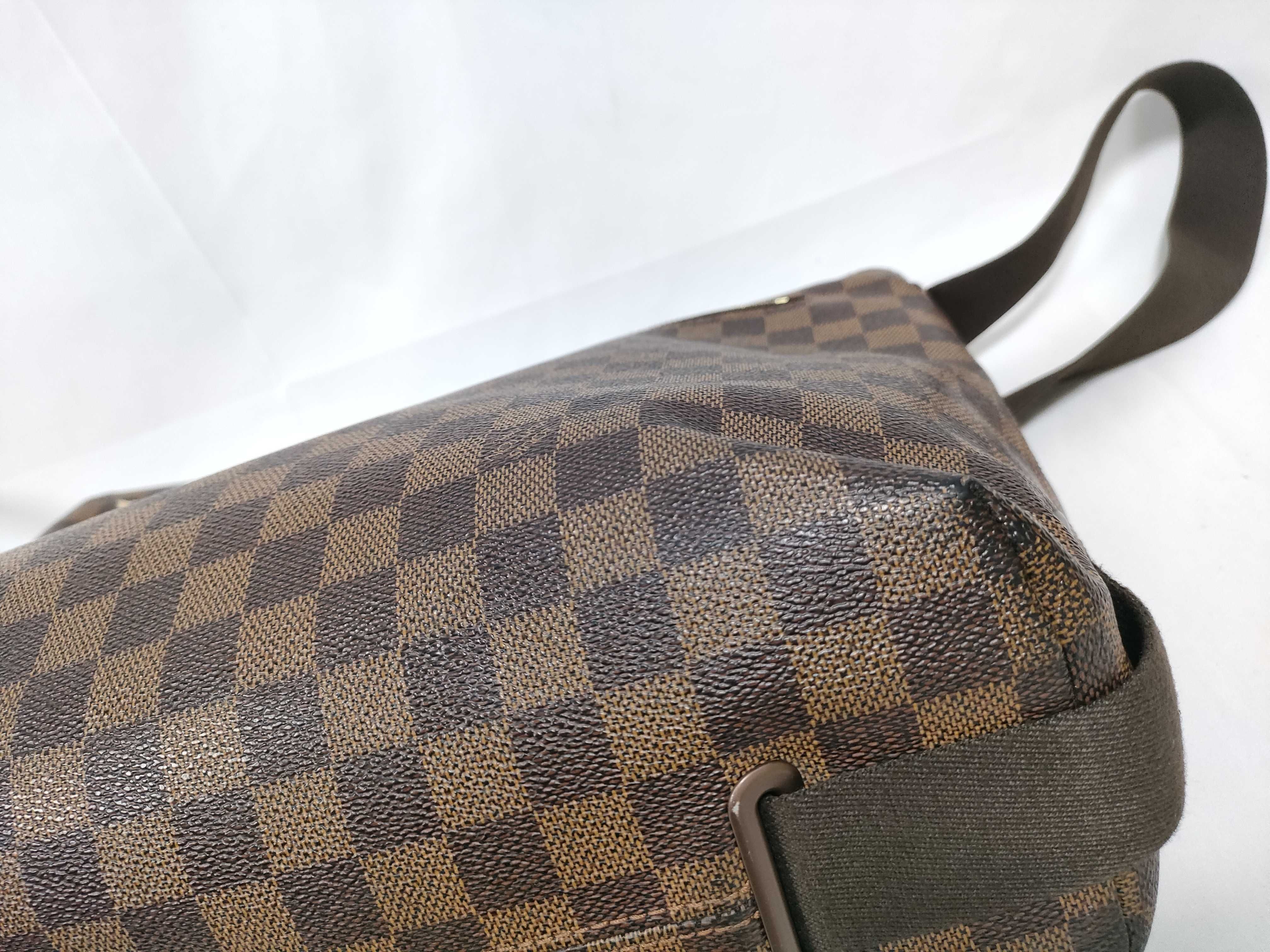 Damier Louis Vuitton Damier Shoulder Bag — view 5