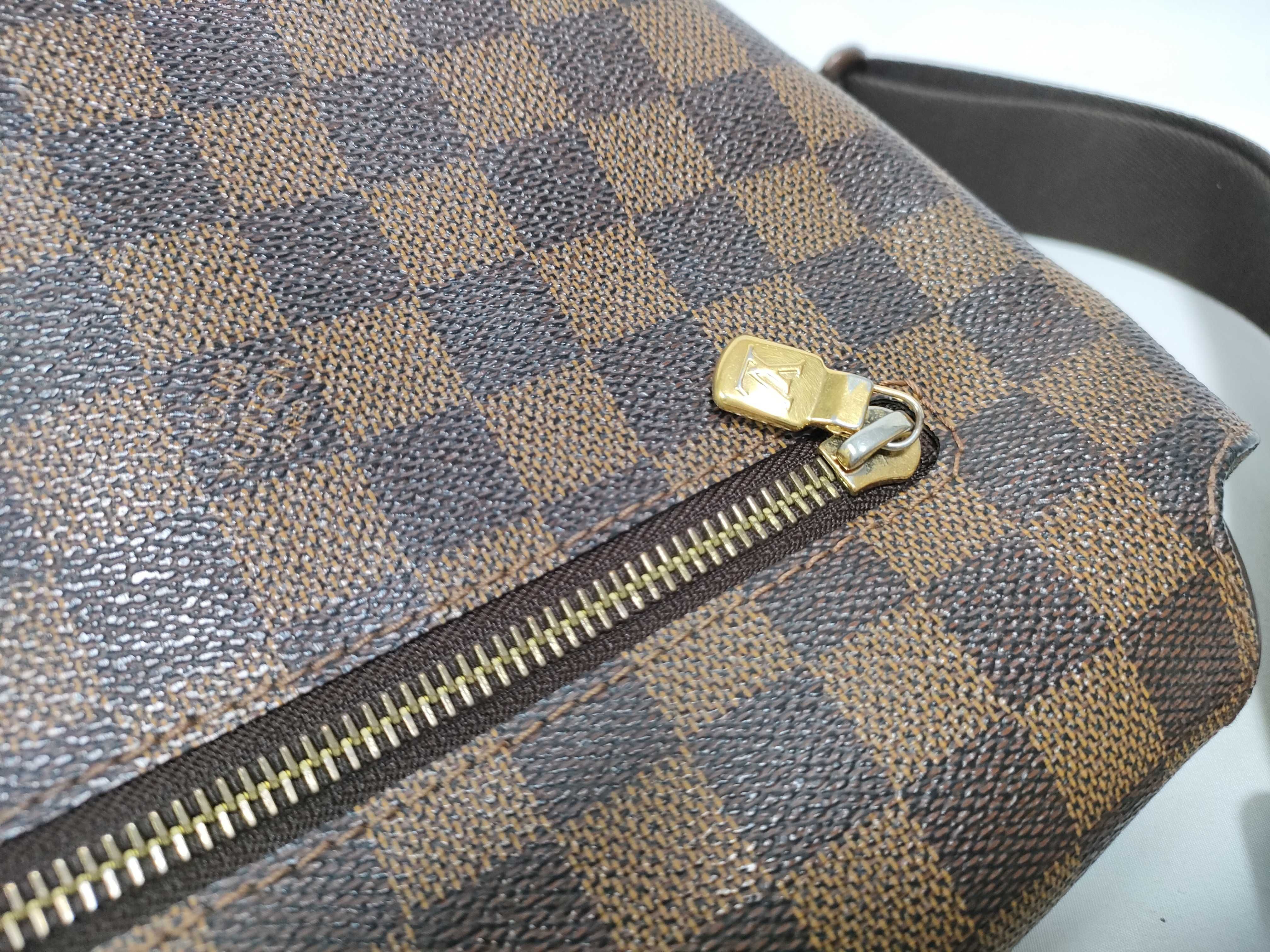 Damier Louis Vuitton Damier Shoulder Bag — view 10