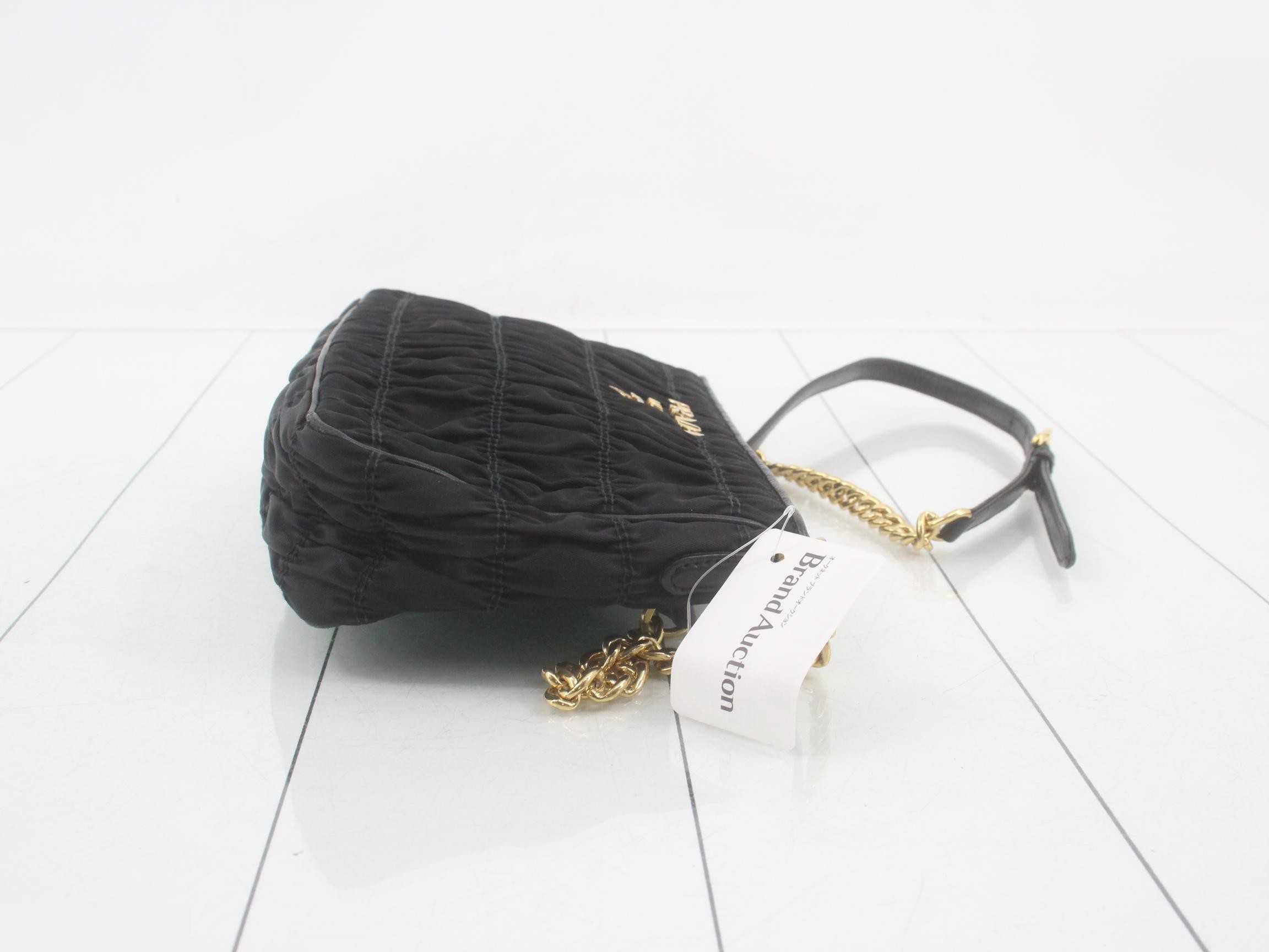Nylon gathered chain shoulder bag — view 3