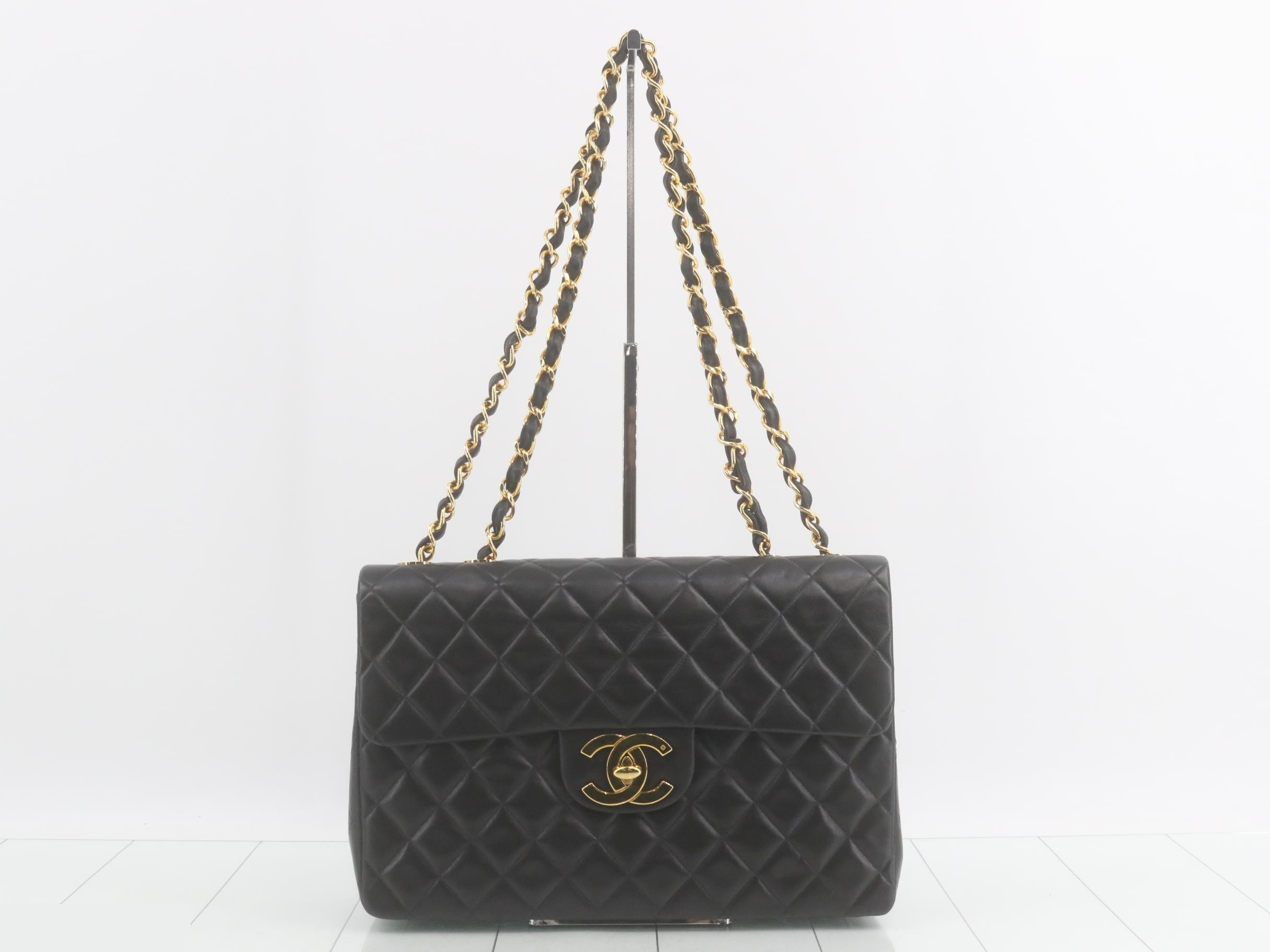 Large Matelassé Chain Shoulder Bag, Lambskin, Series 3