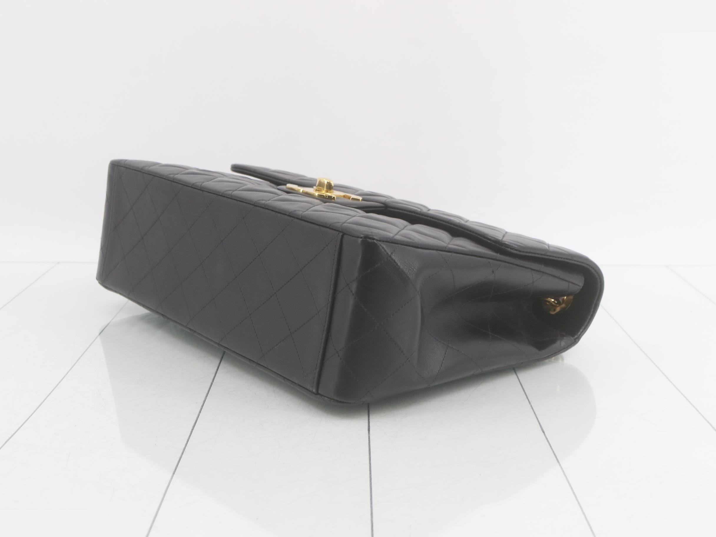 Large Matelassé Chain Shoulder Bag, Lambskin, Series 3 — view 6
