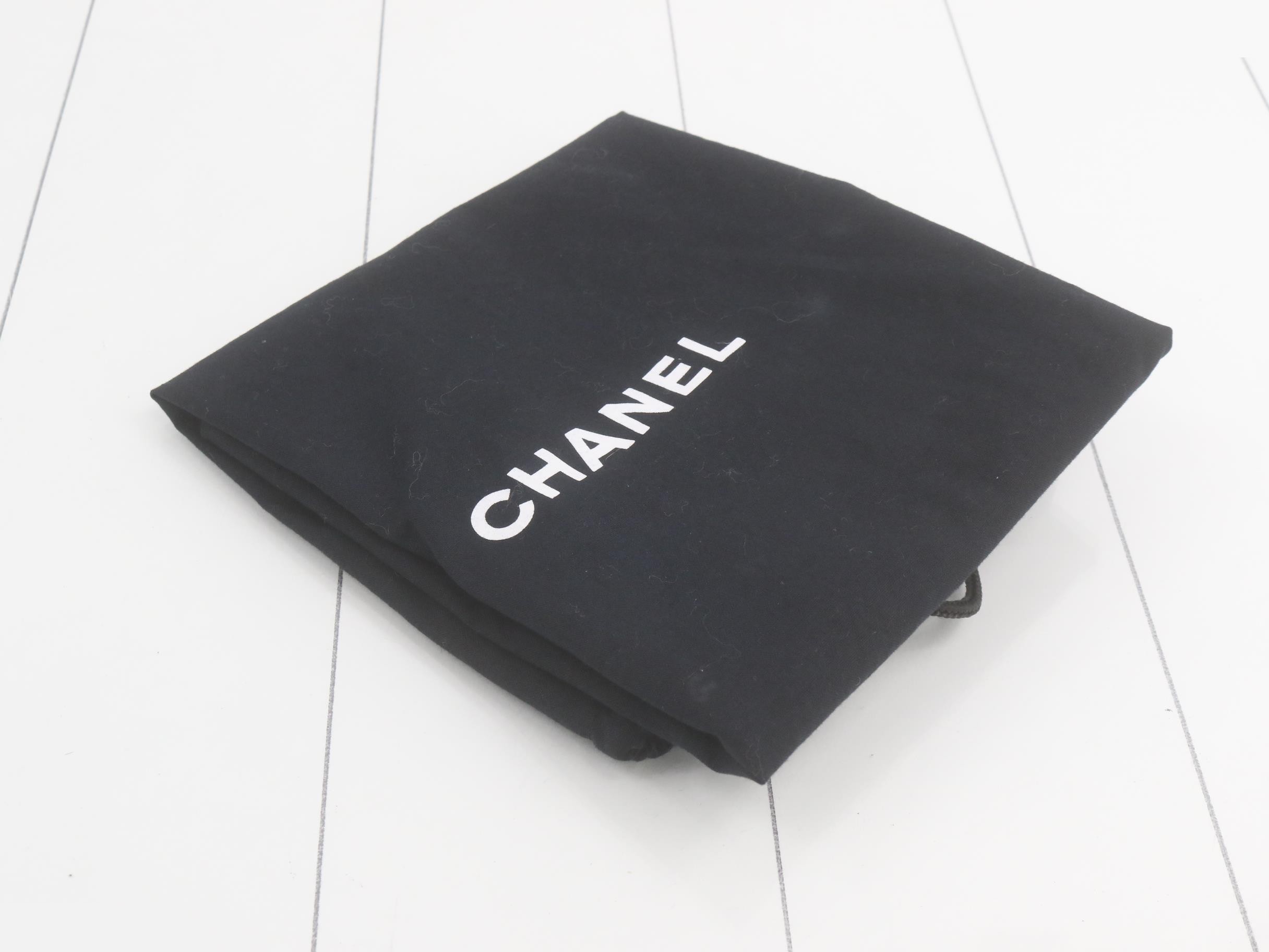 Large Matelassé Chain Shoulder Bag, Lambskin, Series 3 — view 7