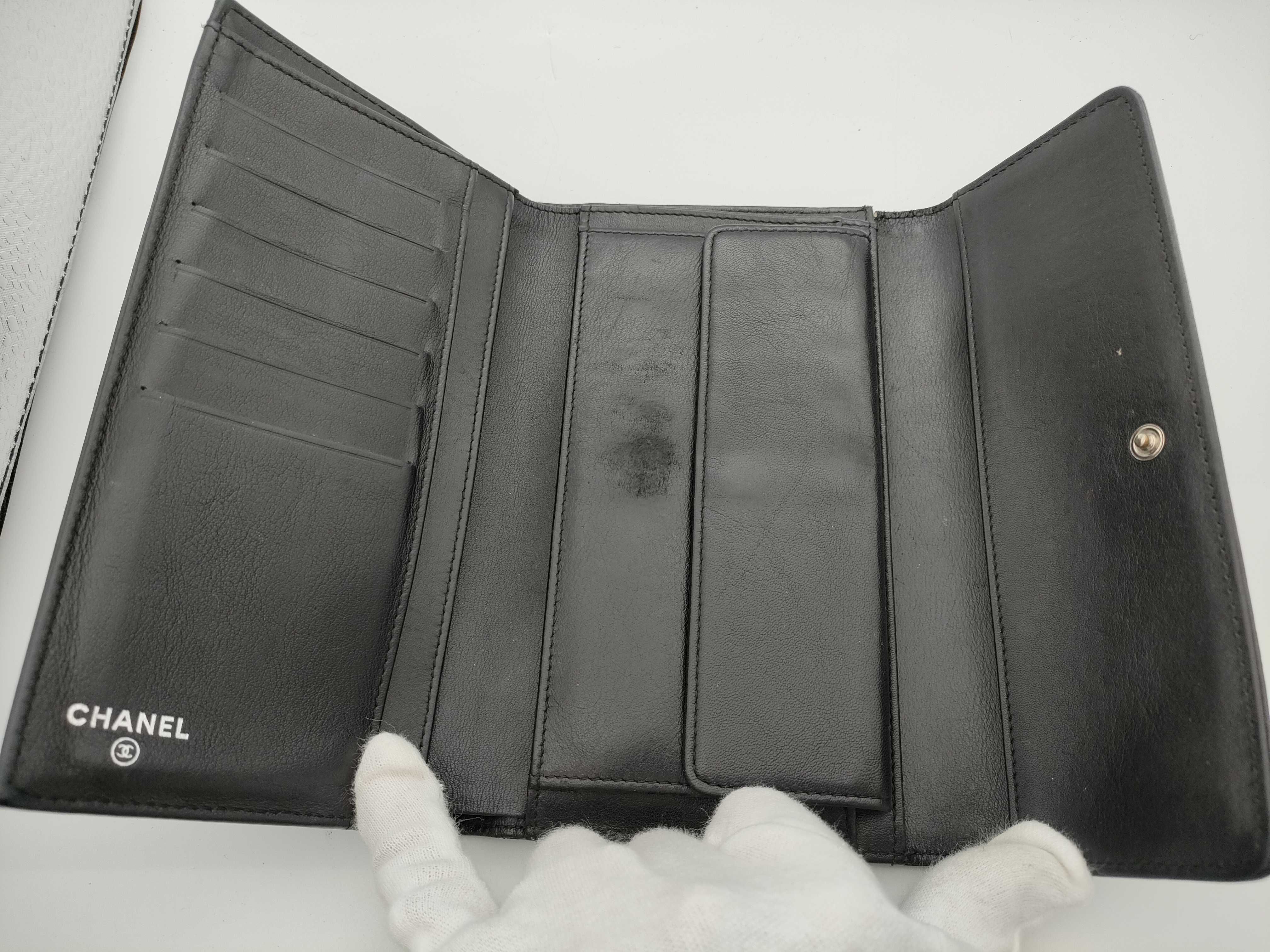 patent leather wallet, serial number 11 — view 5