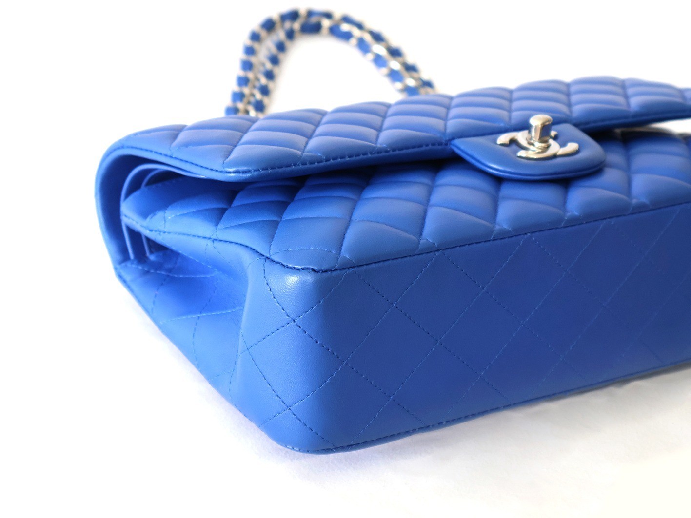 Matelassé 25 Lambskin Double Flap Double Chain Shoulder Bag, Blue — view 3