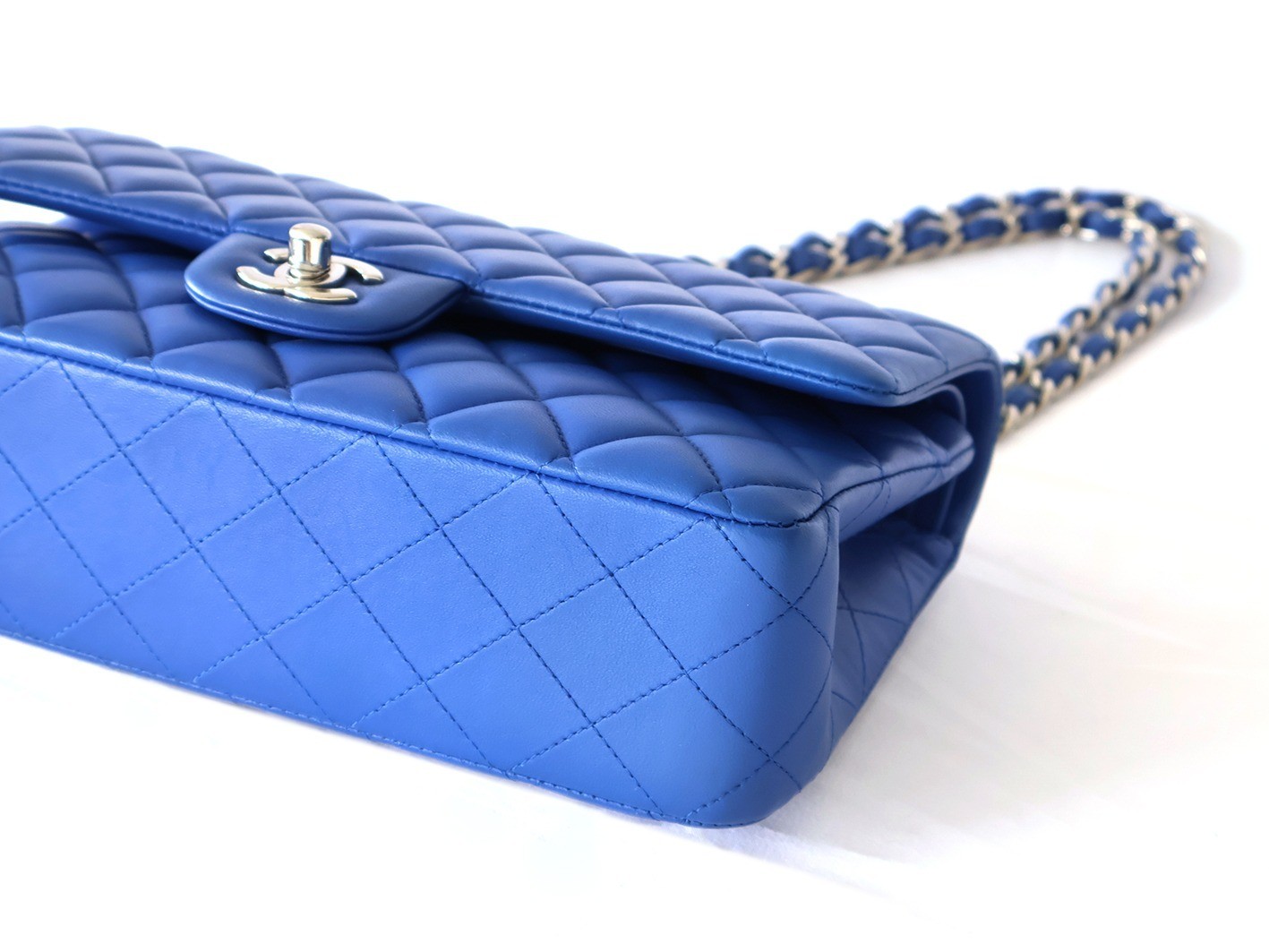 Matelassé 25 Lambskin Double Flap Double Chain Shoulder Bag, Blue — view 4