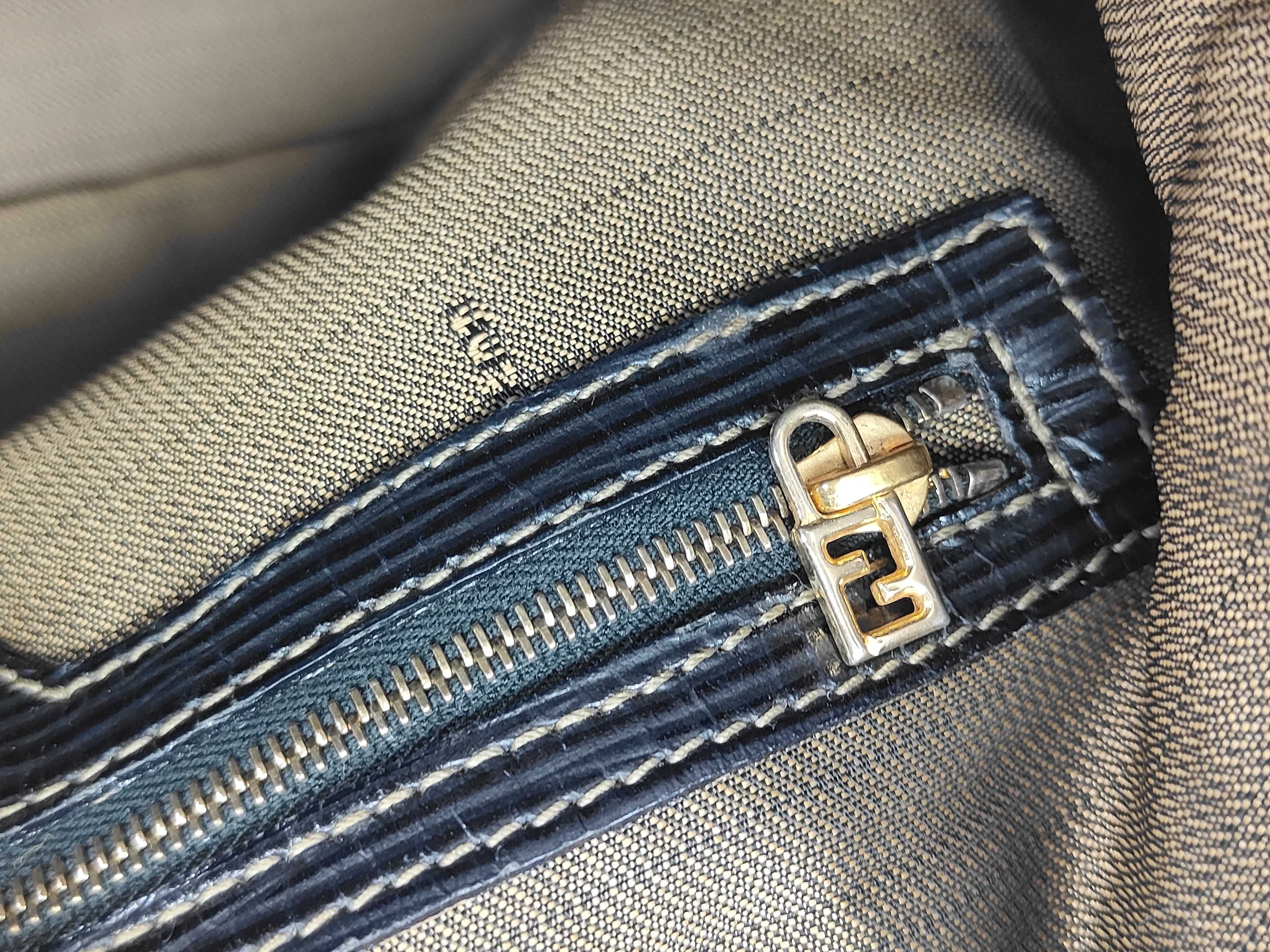 Zucca pattern Fendi Zucca vanity handbag — view 14