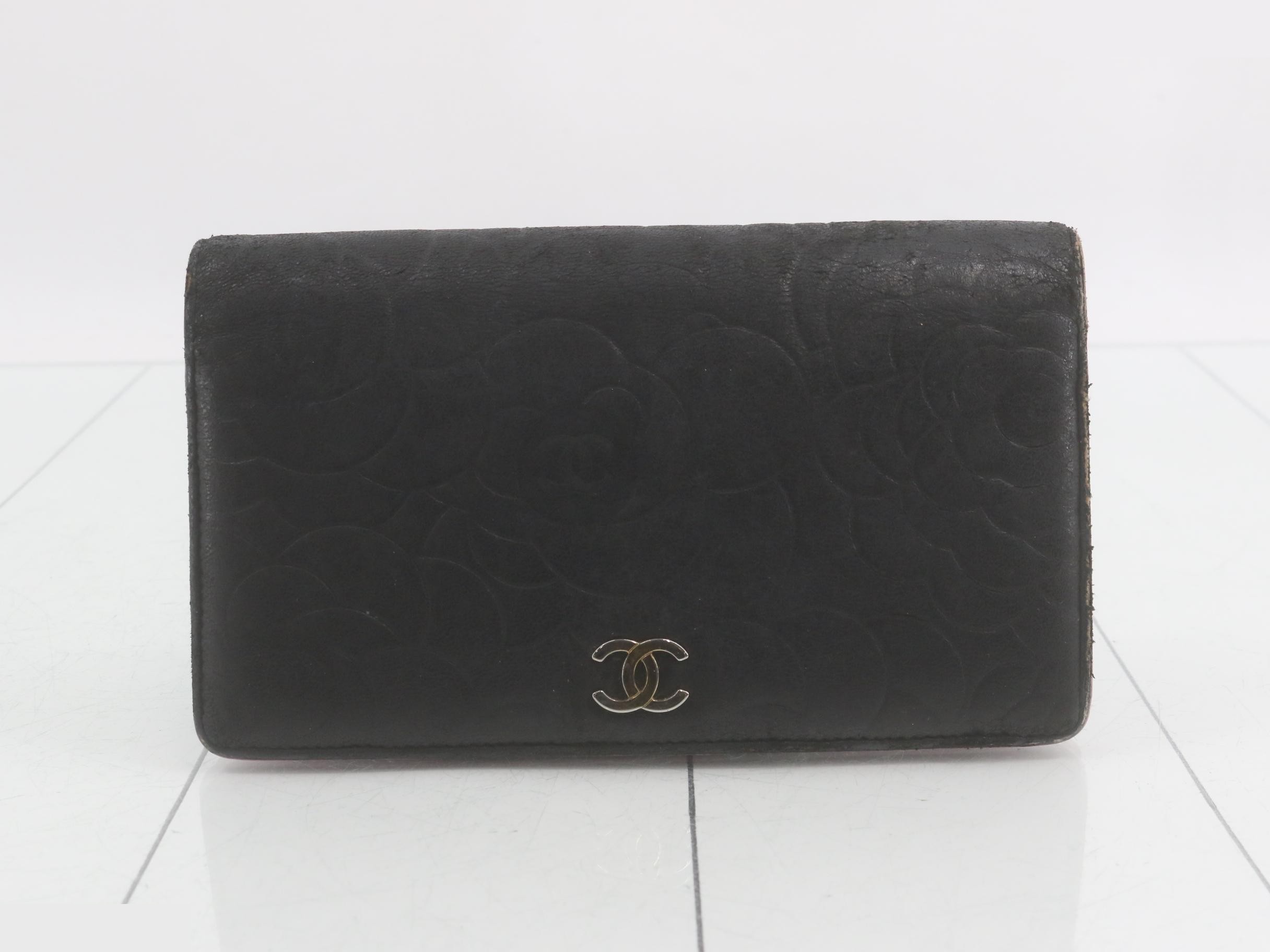 Camellia Long Wallet