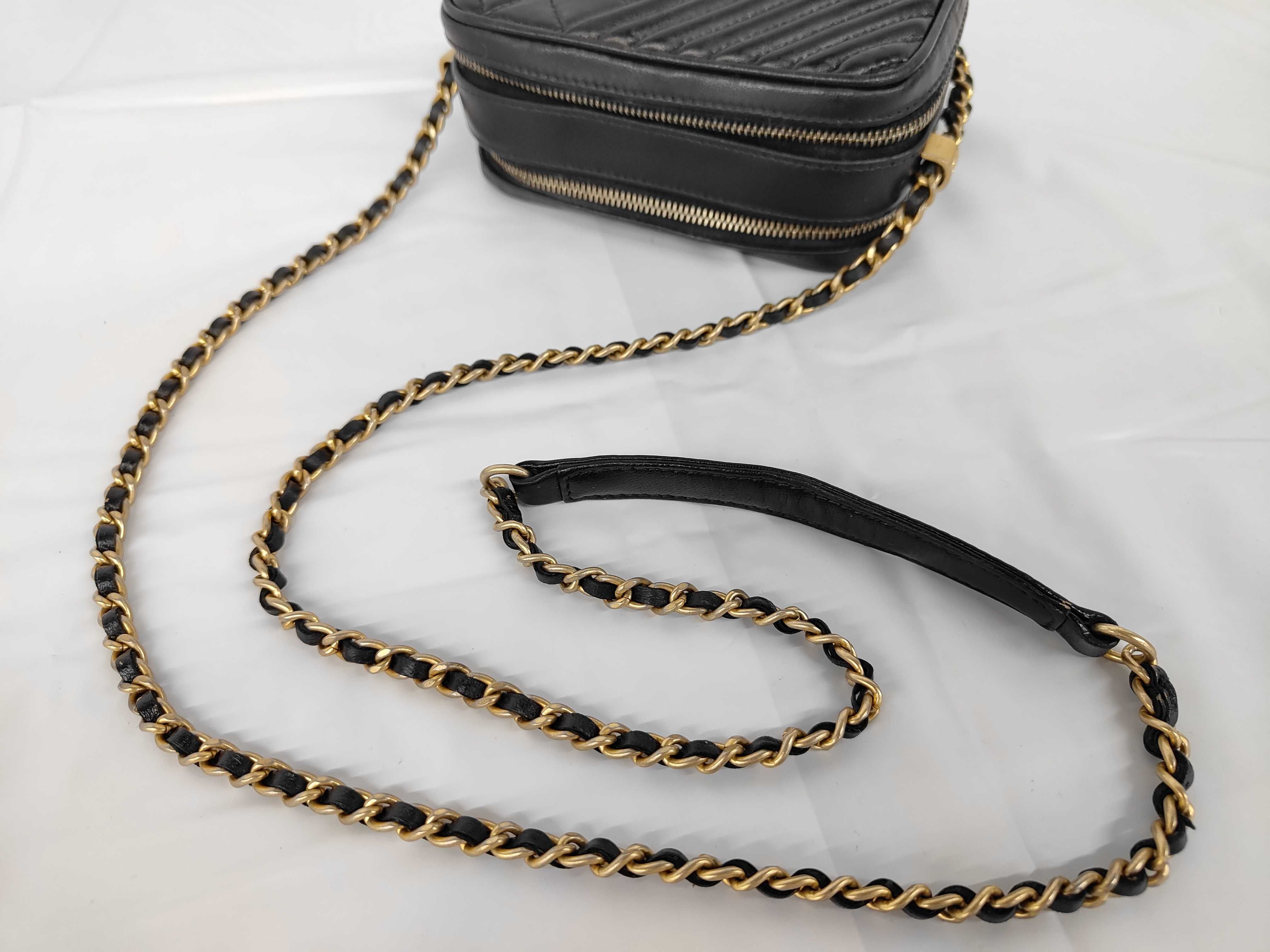 Matelassé Coco Charm Single Chain Shoulder Bag — view 3