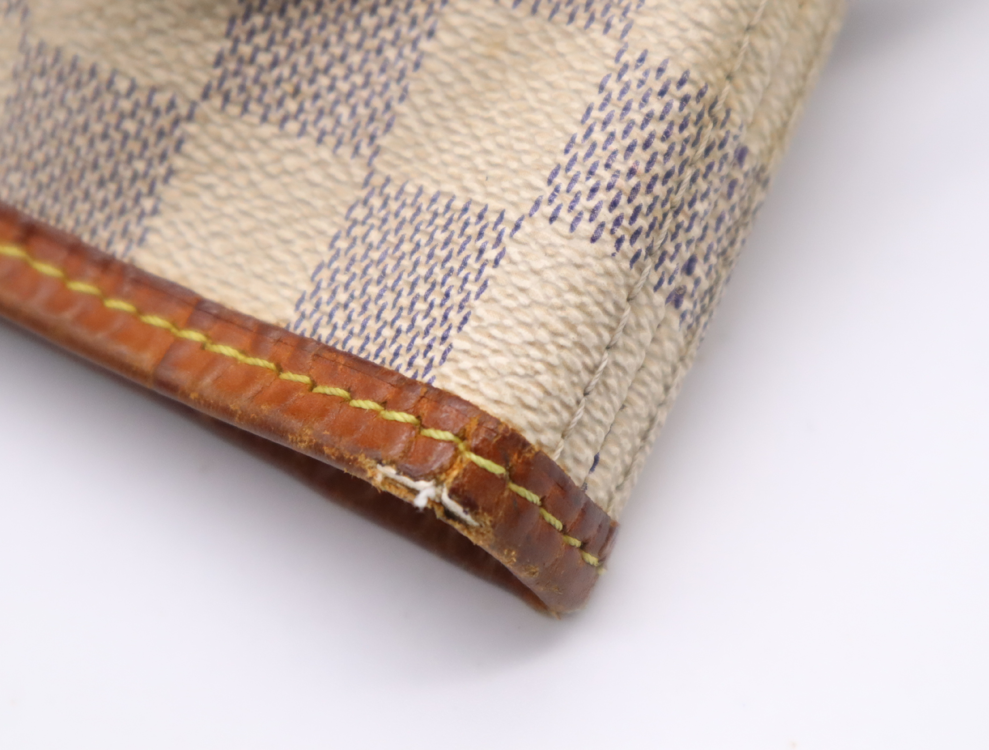 N51107 Azur Neverfull MM (Old Model) Tote Bag — view 11
