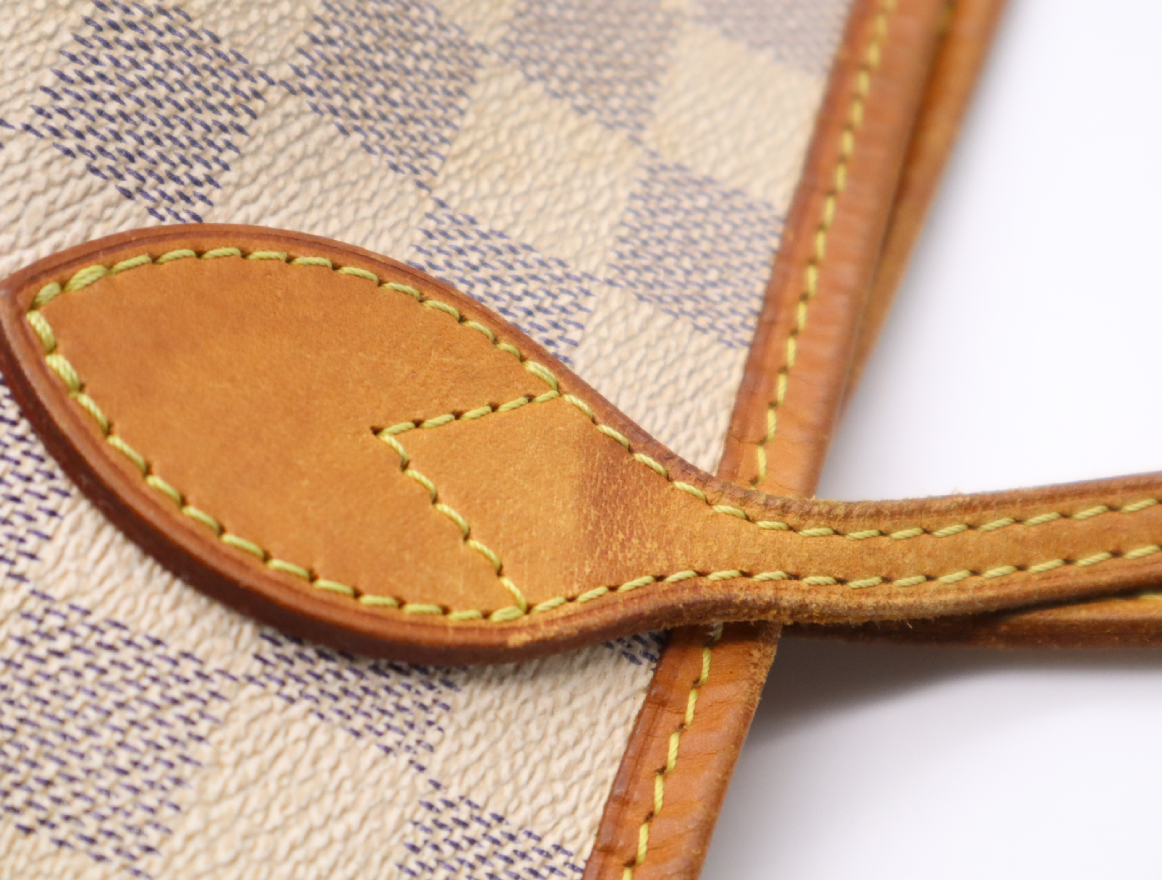 N51107 Azur Neverfull MM (Old Model) Tote Bag — view 9