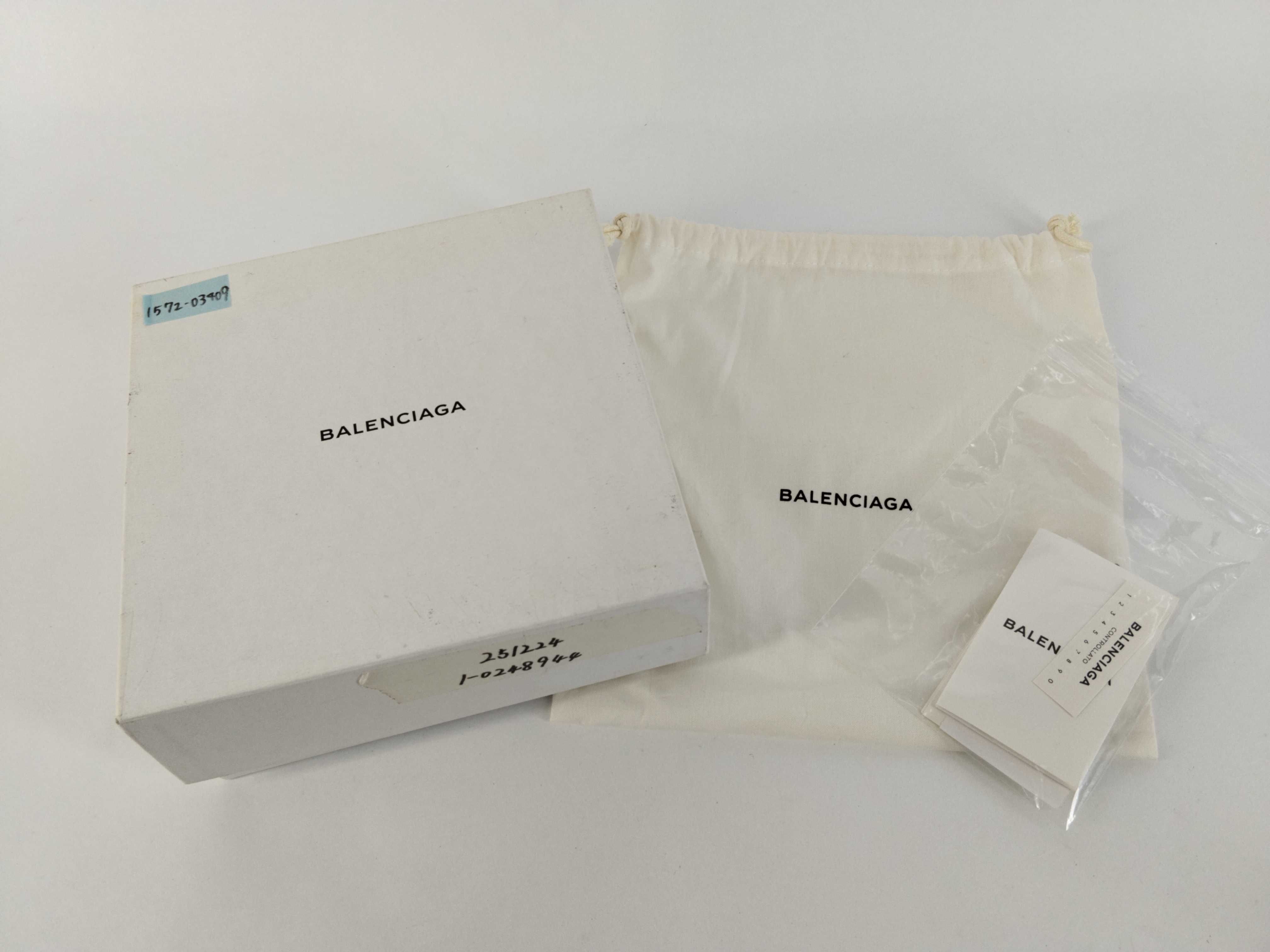 Ribbon Black Leather Belt (Comes with box, dust bag, and booklet) — view 11