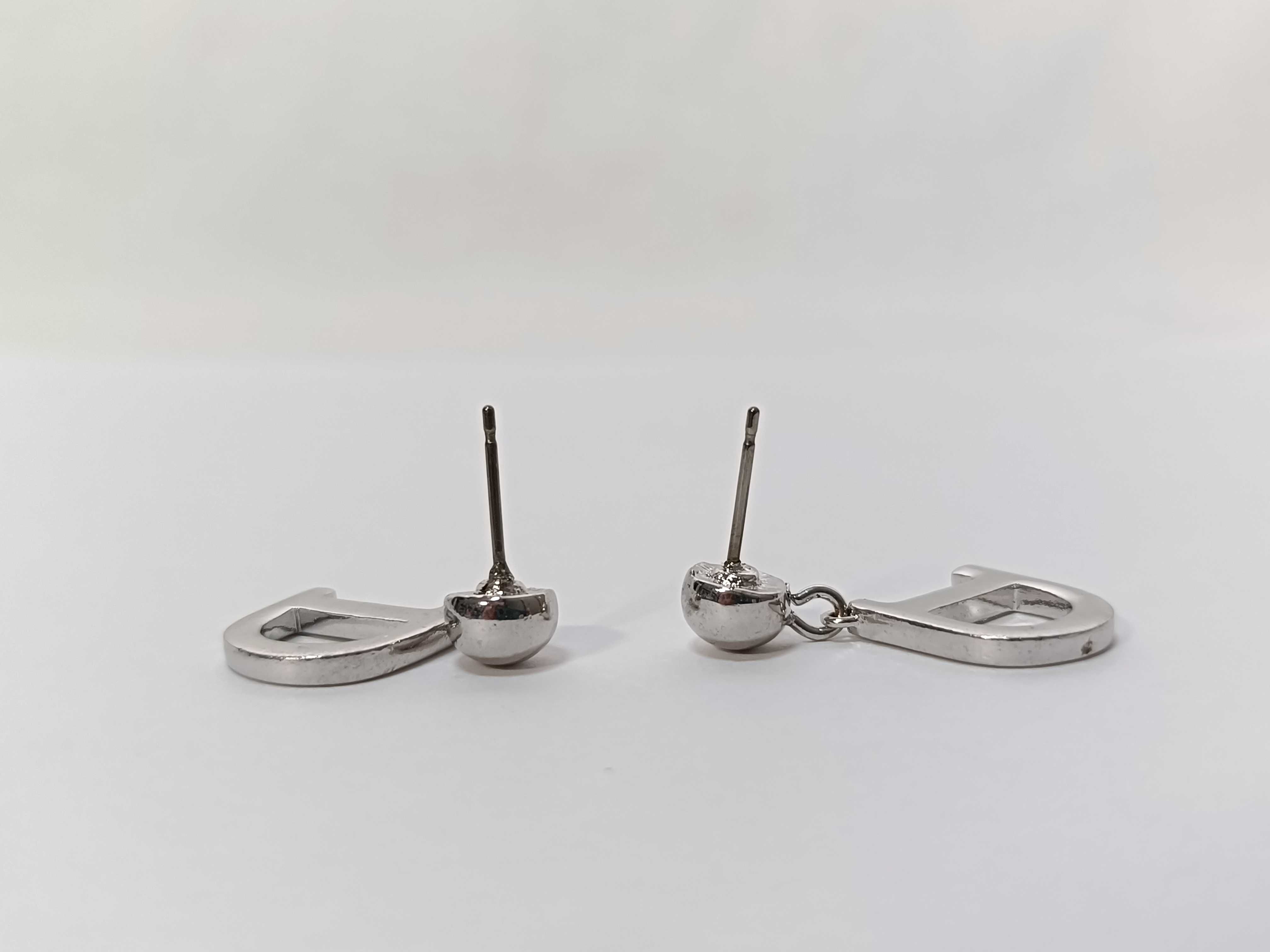 SV D mark earrings — view 2