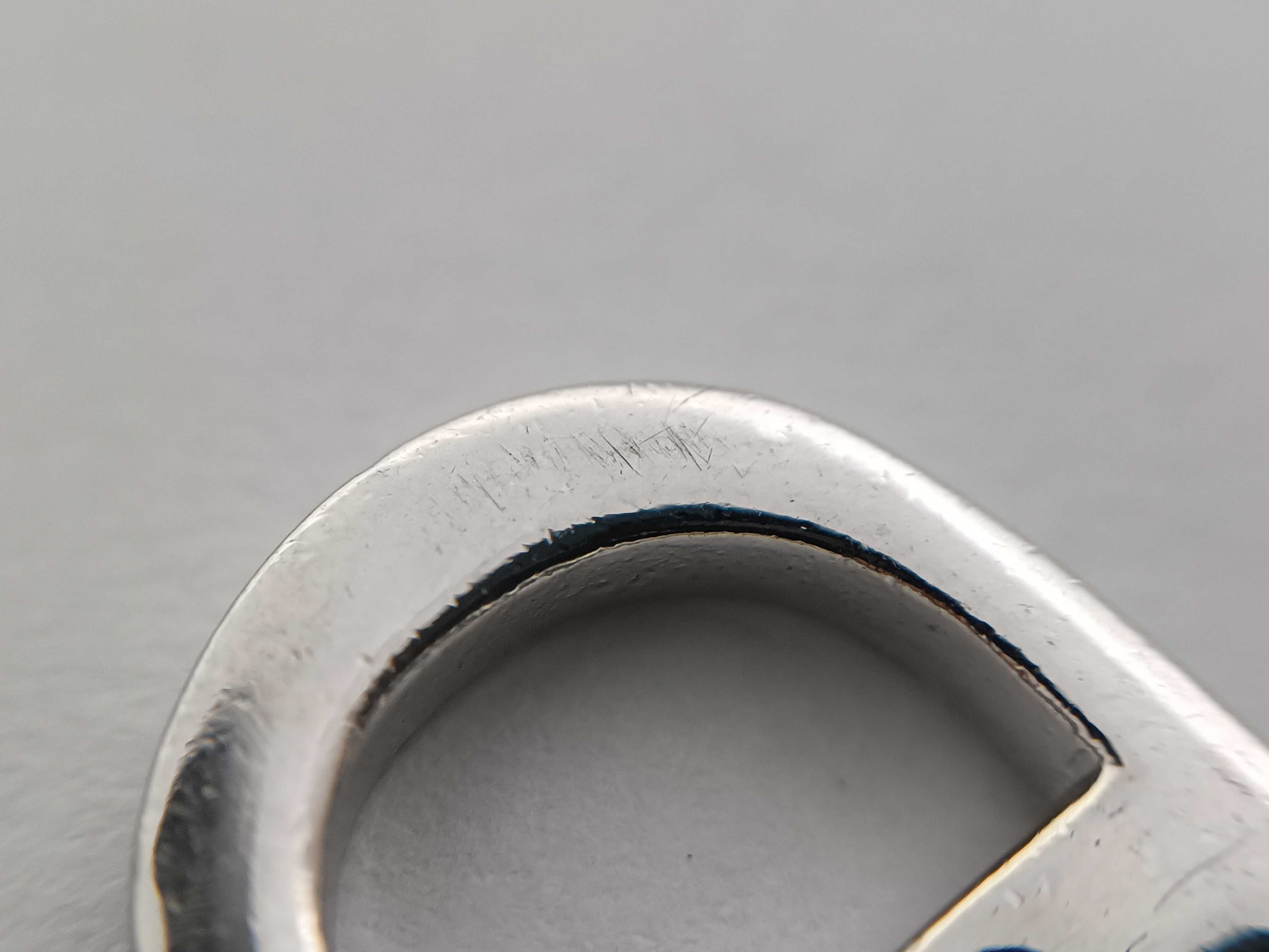SV D mark earrings — view 5