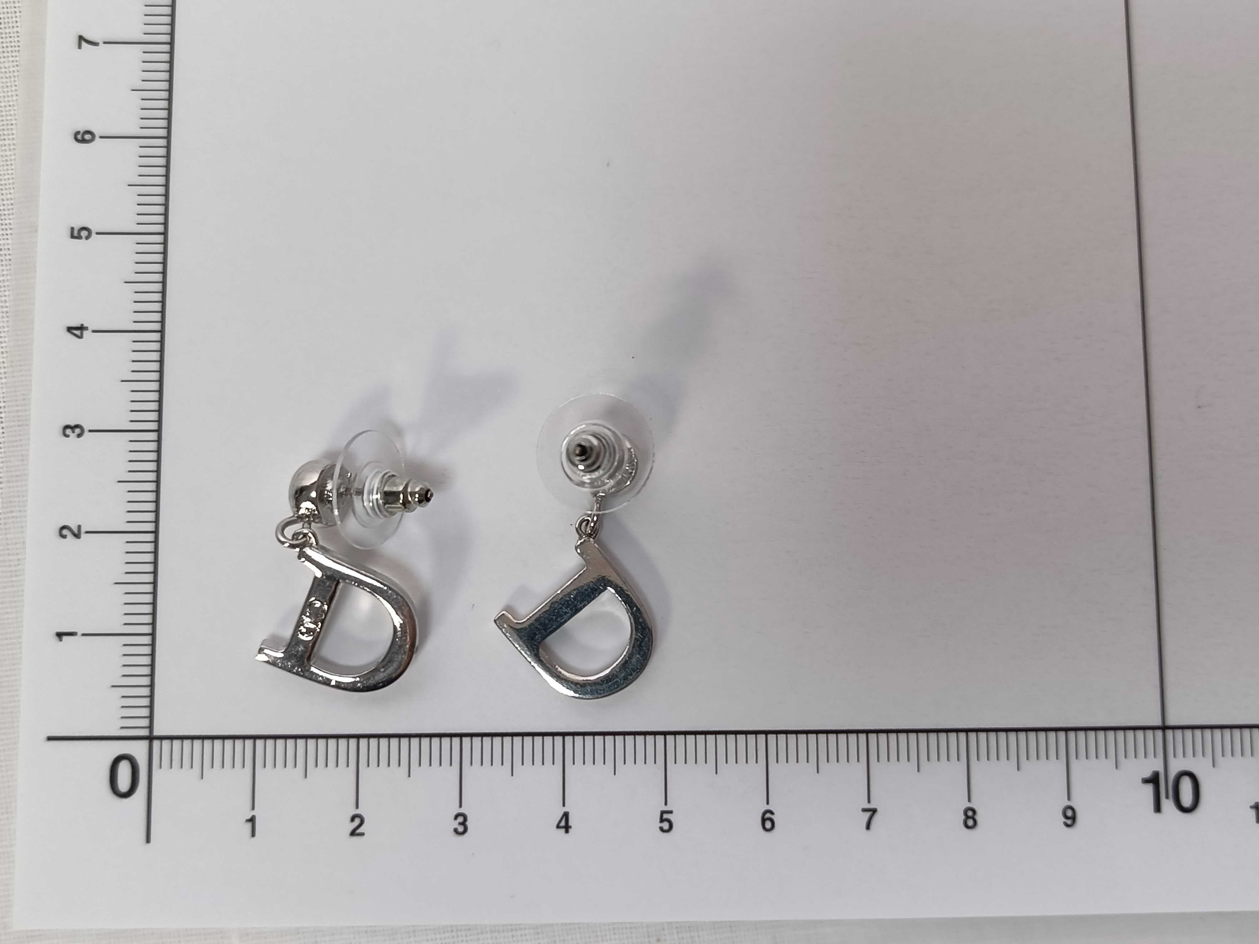 SV D mark earrings — view 9