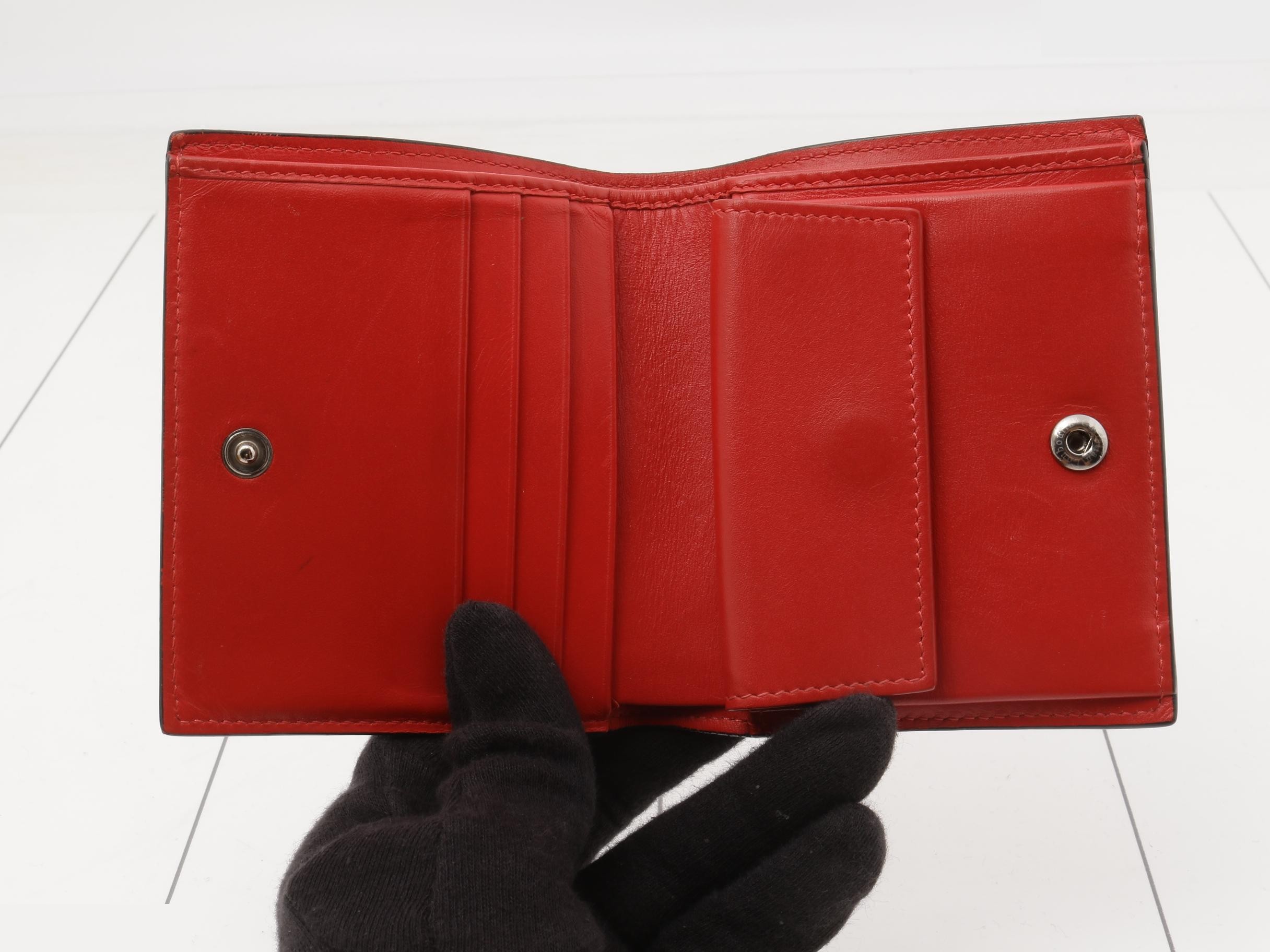 Other lines: Bags and Wallets — view 4