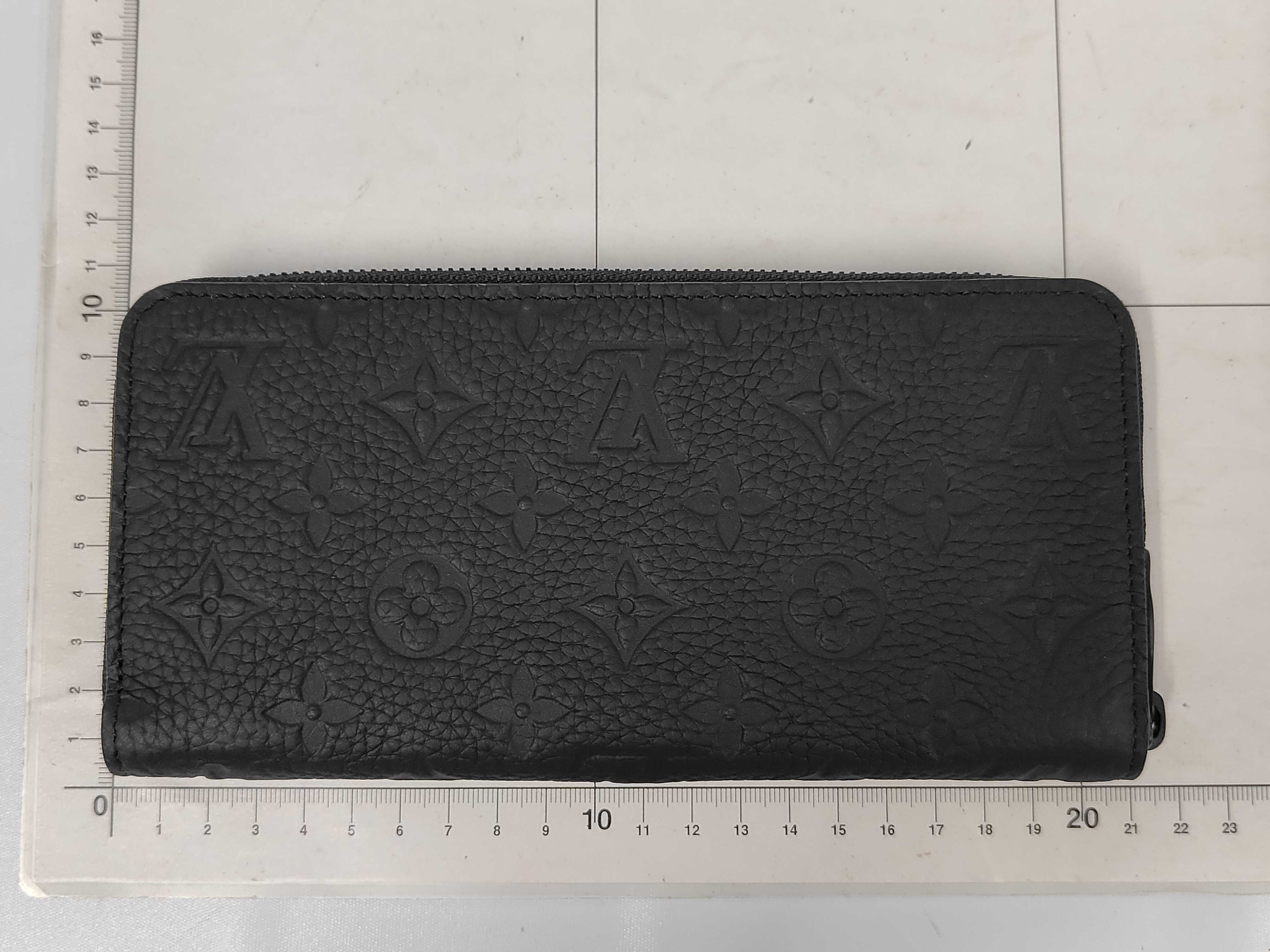 Monogram Taurillon Zippy Wallet Horizontal M11721 Wallet — view 2