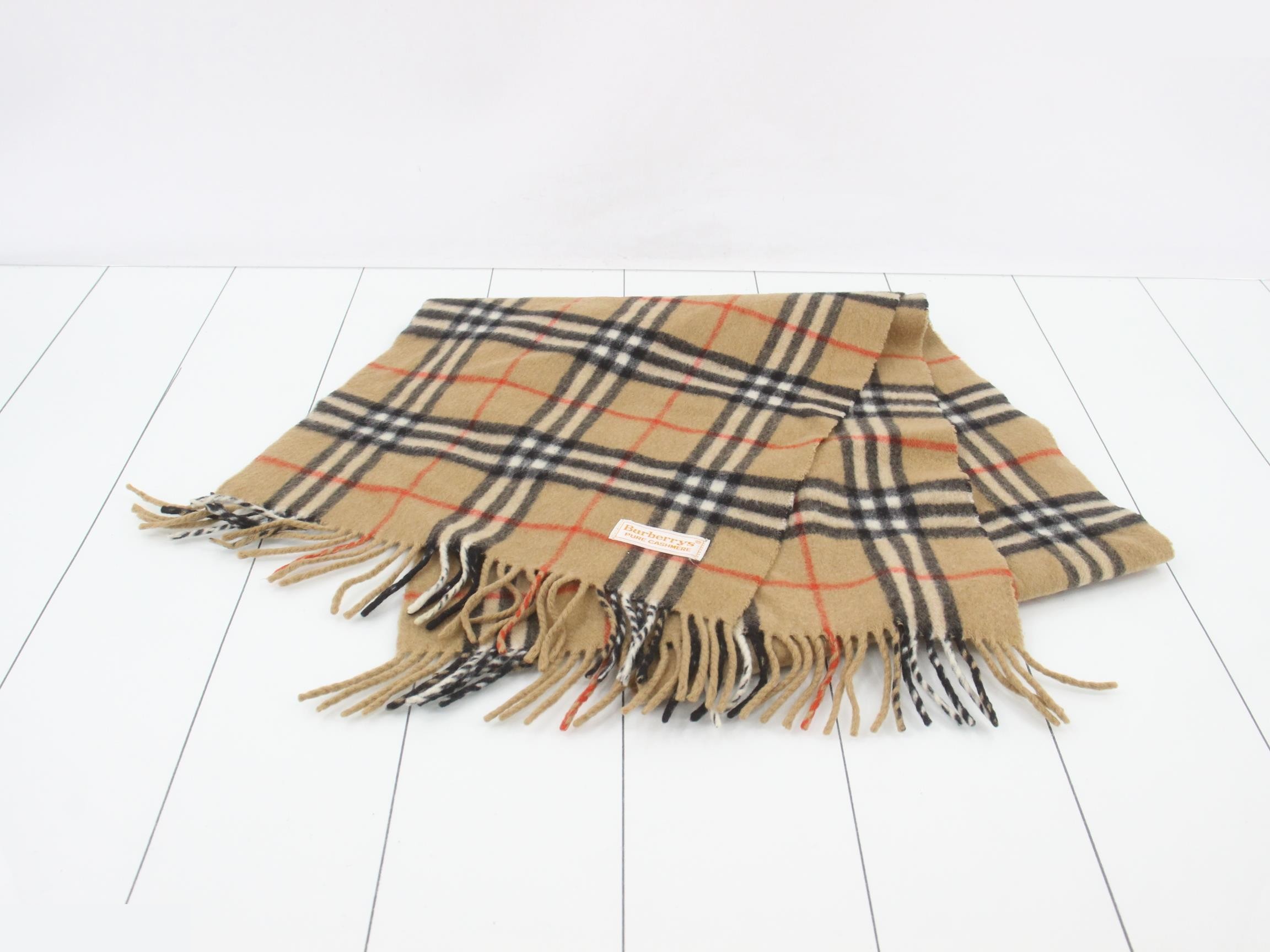 Cashmere accessories, scarves, and small items. — view 2