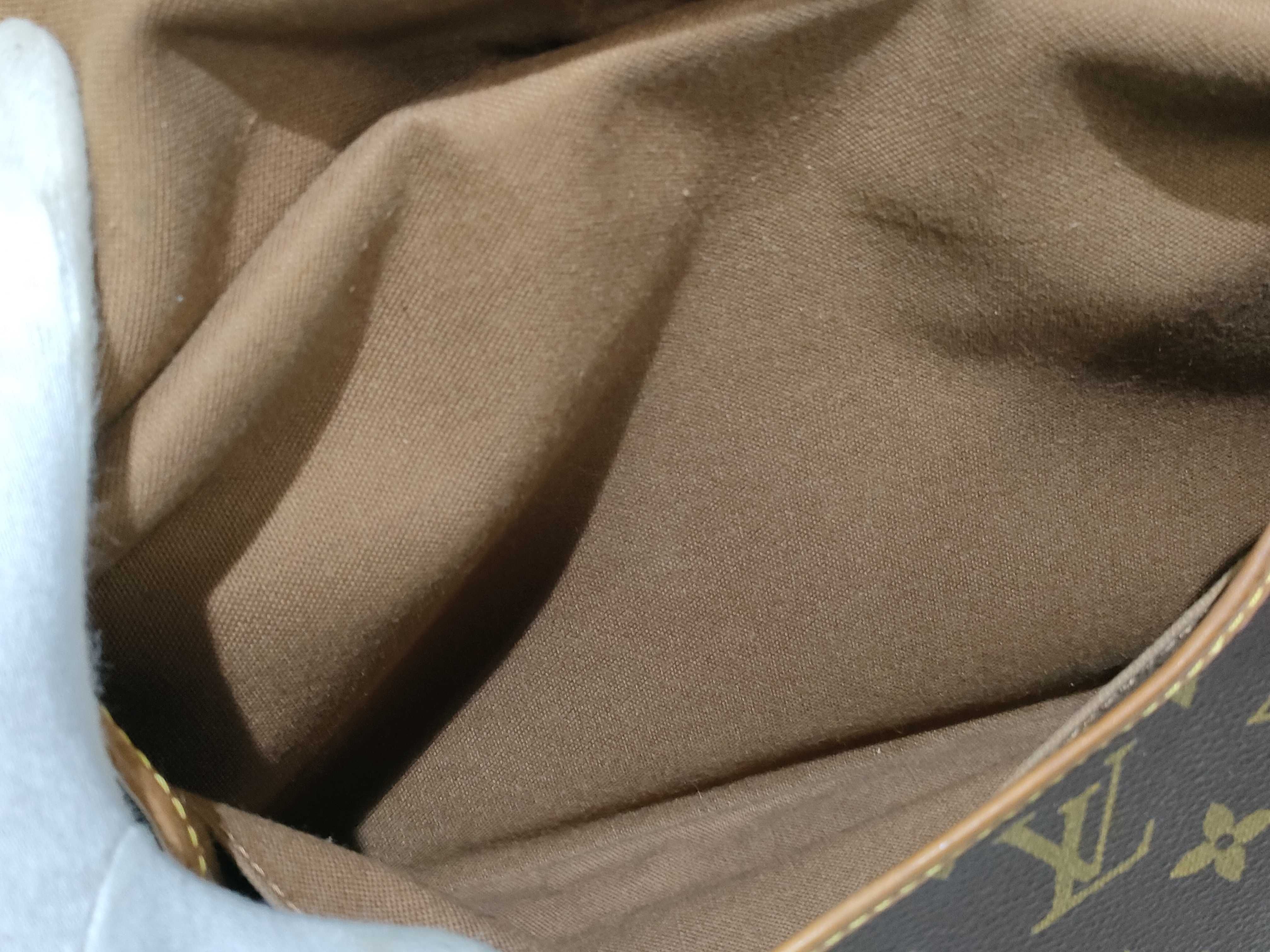 Monogram Louis Vuitton Monogram M42256 Saumur 30 AR0911 Shoulder Bag — view 9