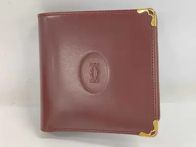 Must Line Bi-fold Leather Wallet