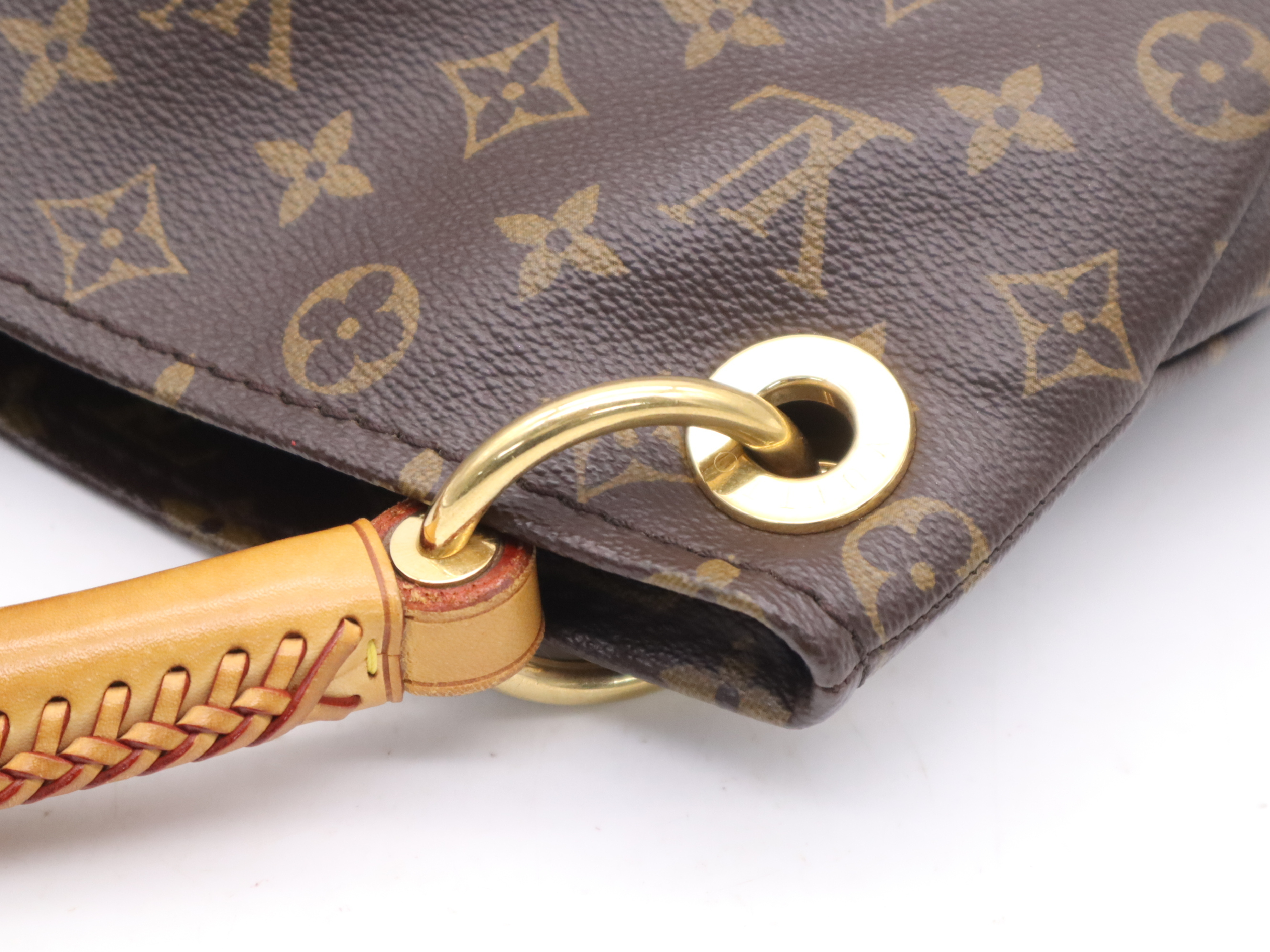 M40249 Monogram Artsy MM Handbag with Charm — view 8