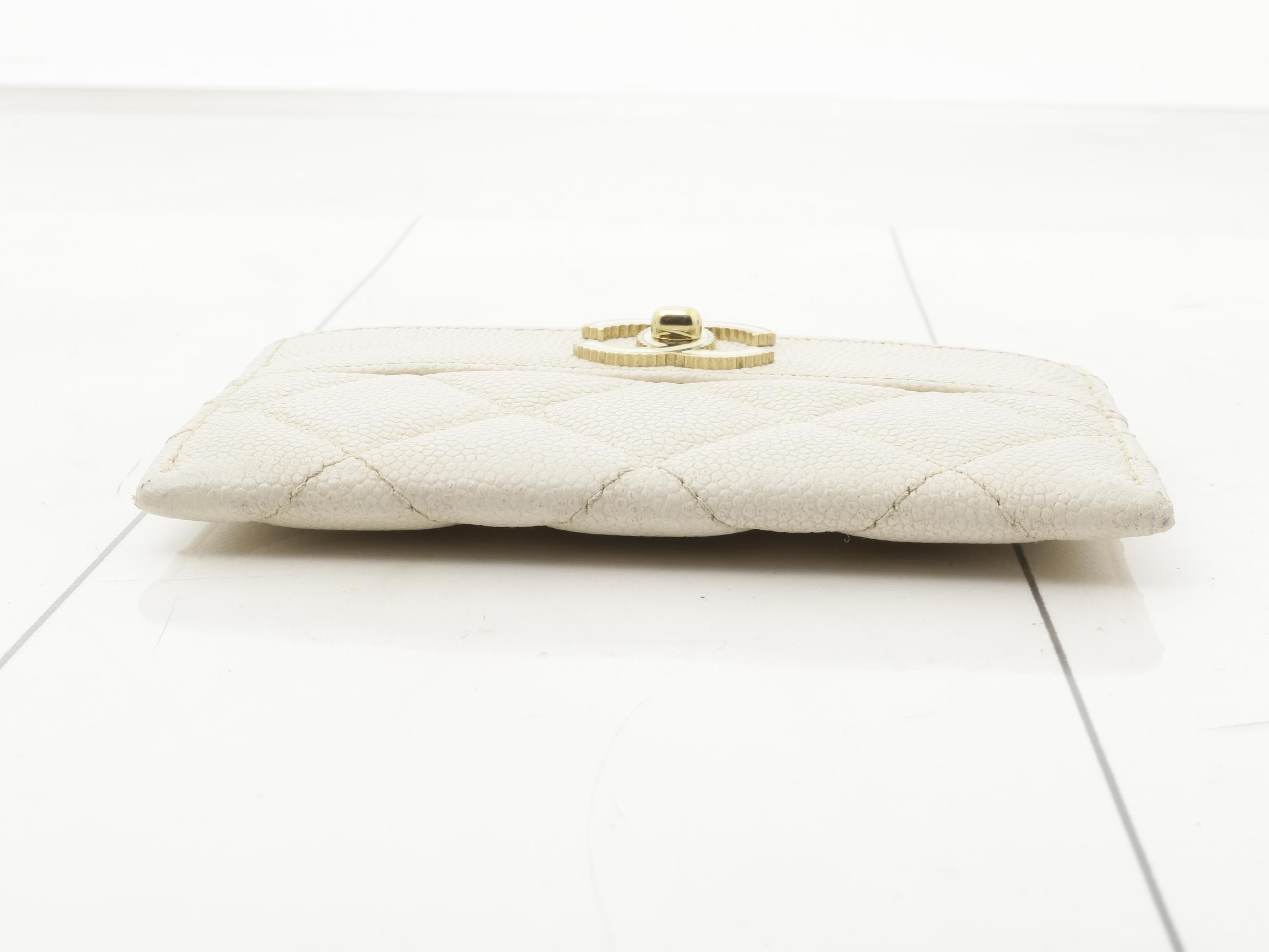 Caviar skin (bag) card case — view 3
