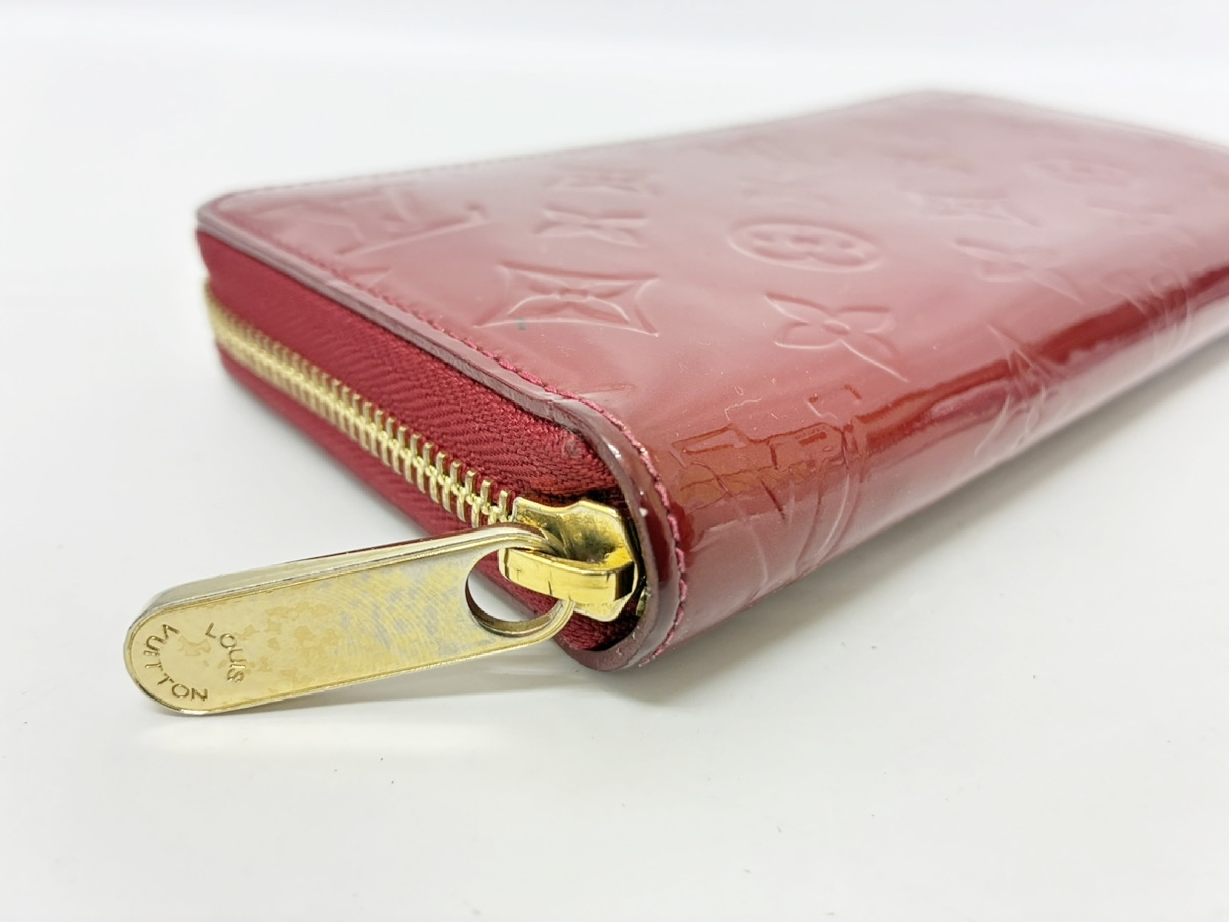Zippy Wallet M91981 Vernis/Pomme d'Amour Wallet — view 3