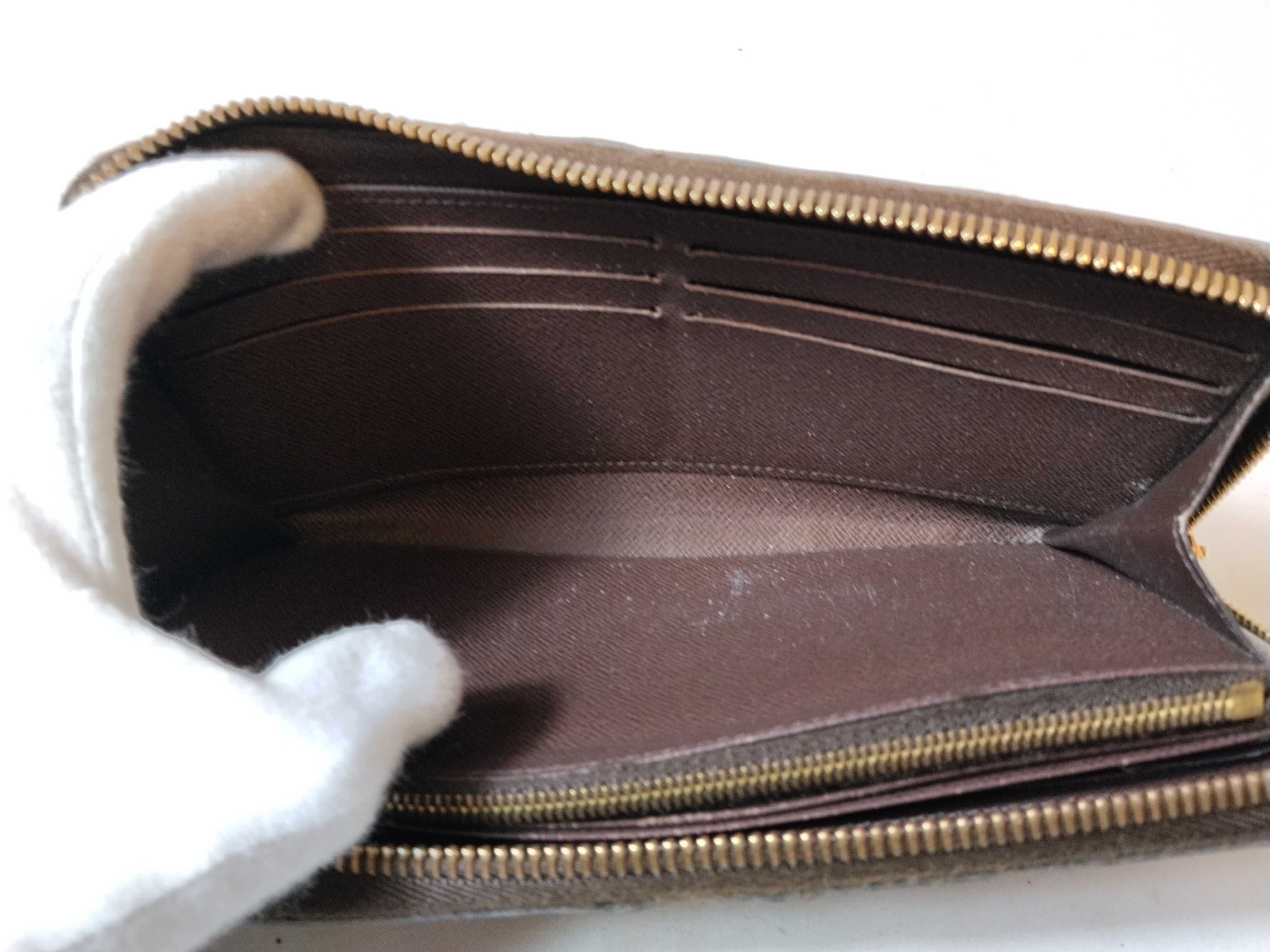 Damier Zippy Wallet — view 13