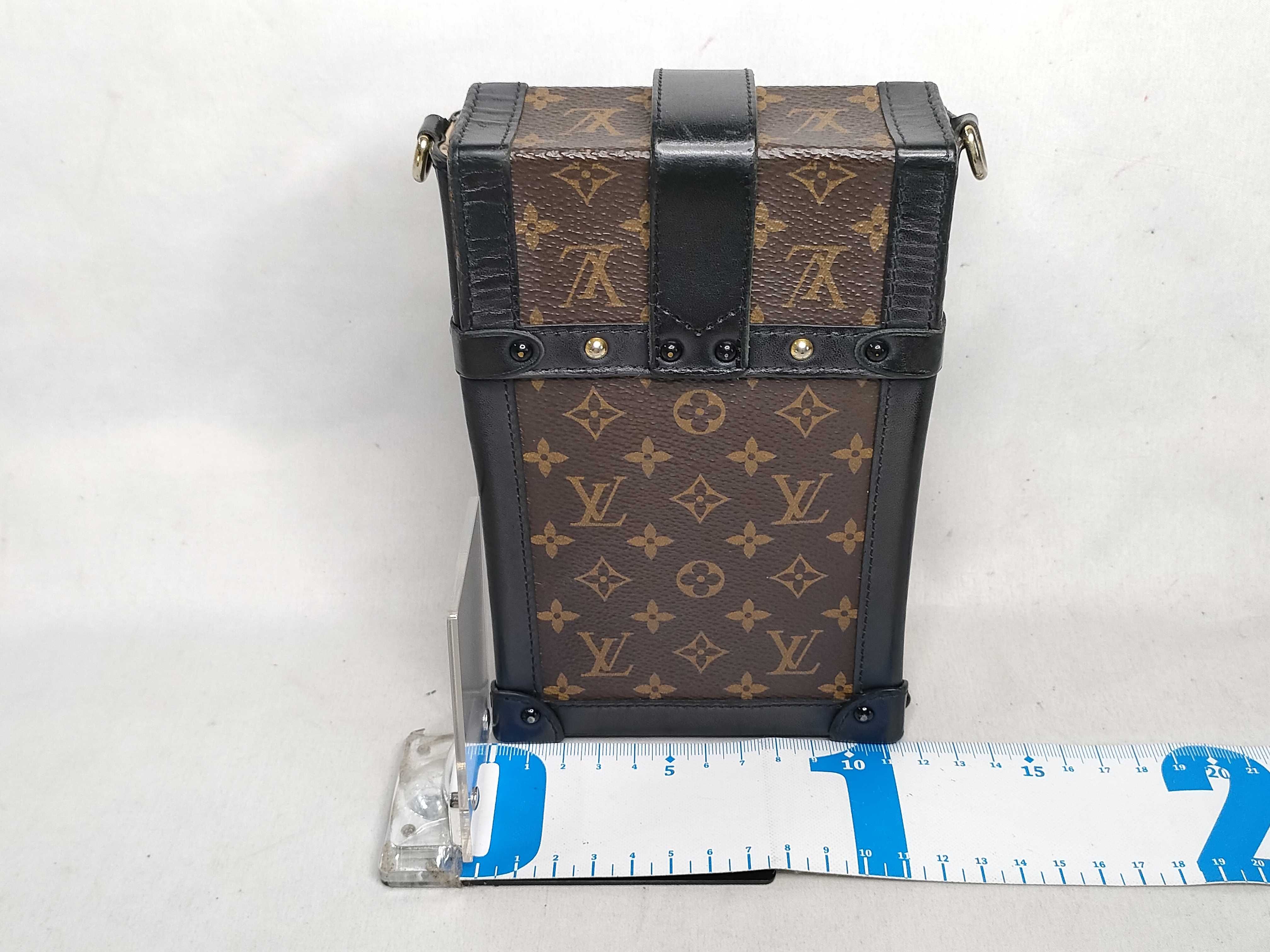 Monogram Vuitton Pochette Trunk M63913 Shoulder Bag — view 2