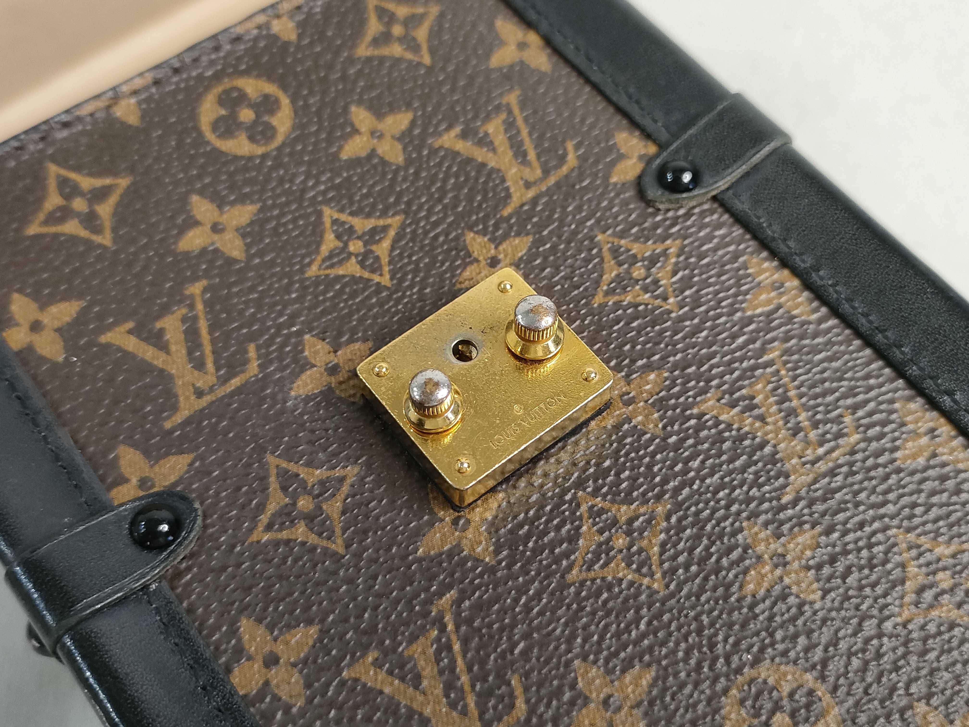 Monogram Vuitton Pochette Trunk M63913 Shoulder Bag — view 13