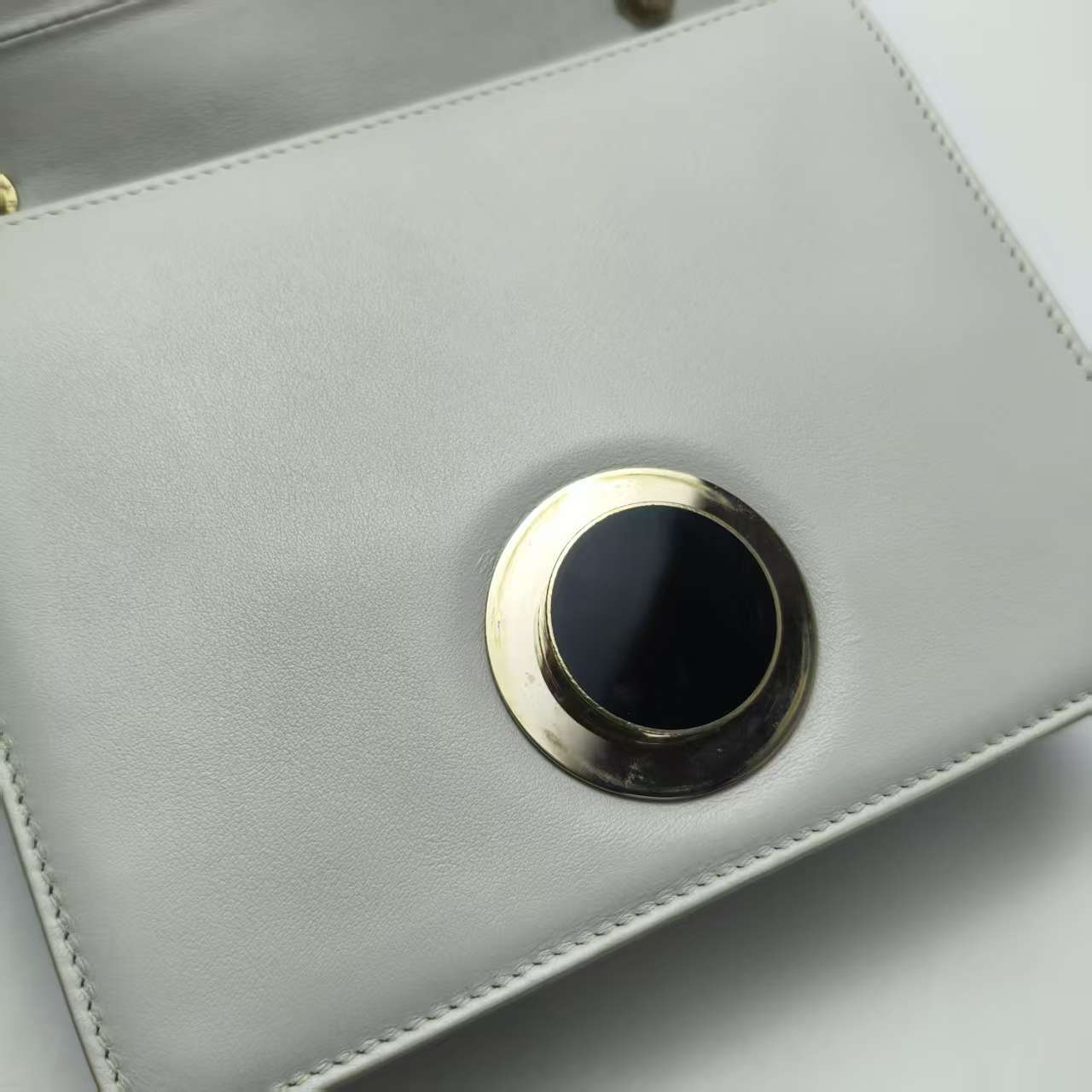 【*Shipped from: China*】BVLGARI Bulgari Leather Shoulder Bag — view 8