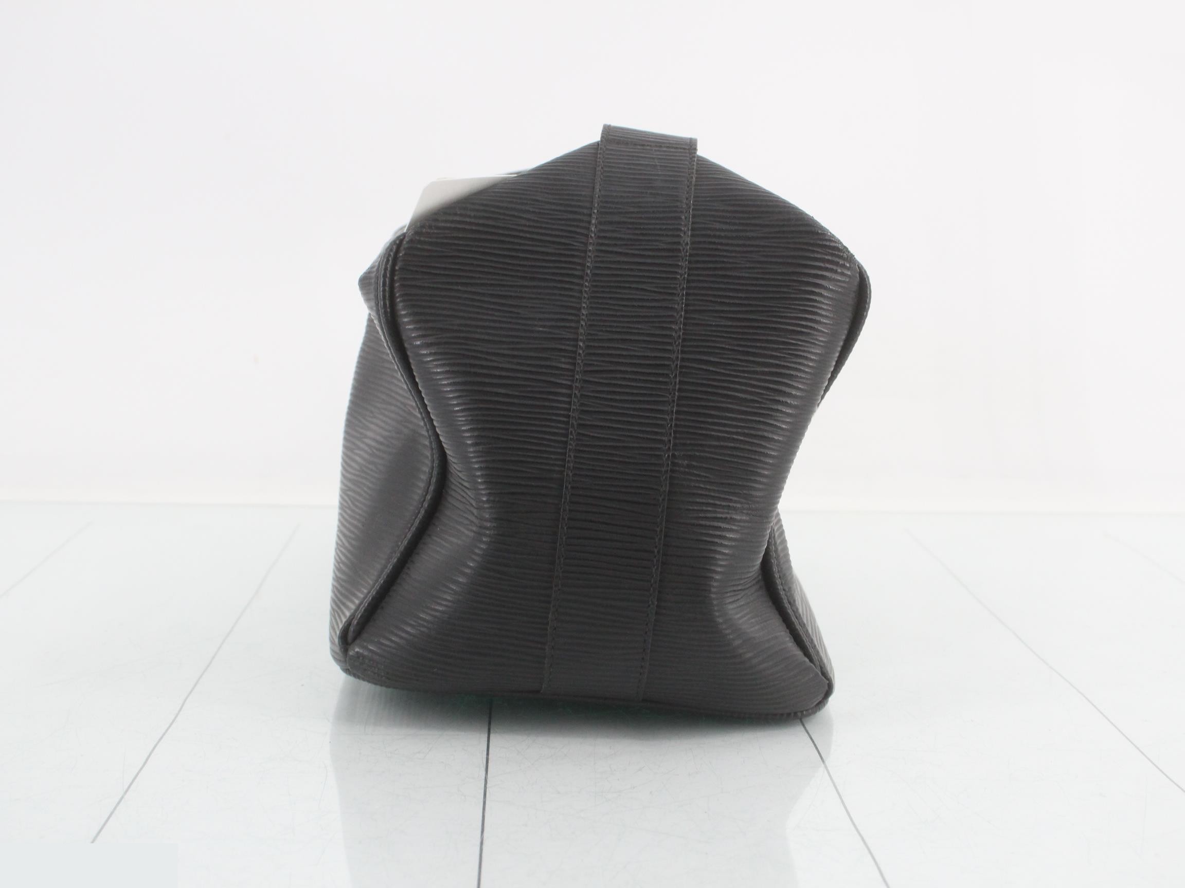 handbag — view 3