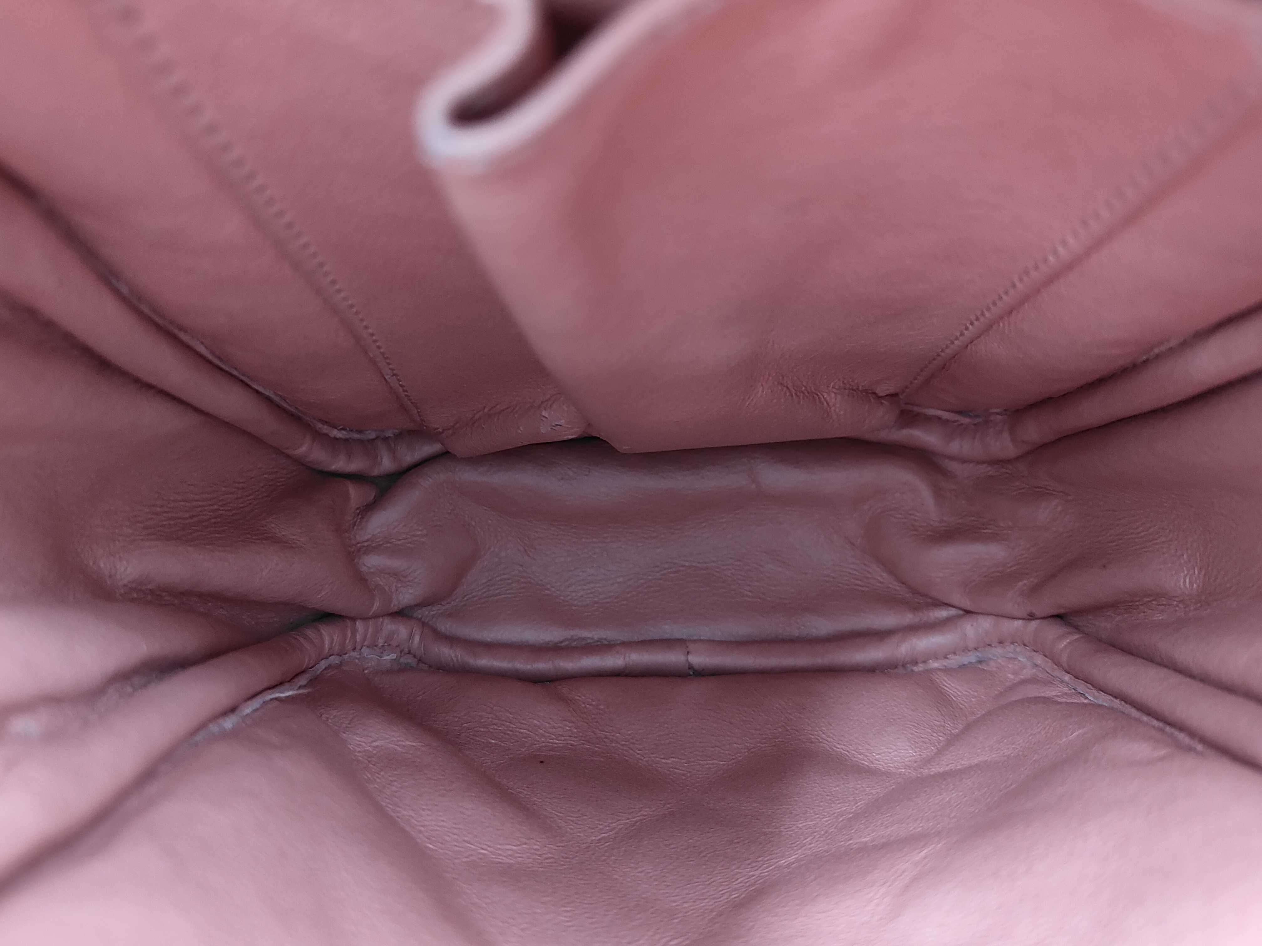 2.55 Caviar Skin Matelassé Chain Shoulder Bag (Serial Number 22) — view 8