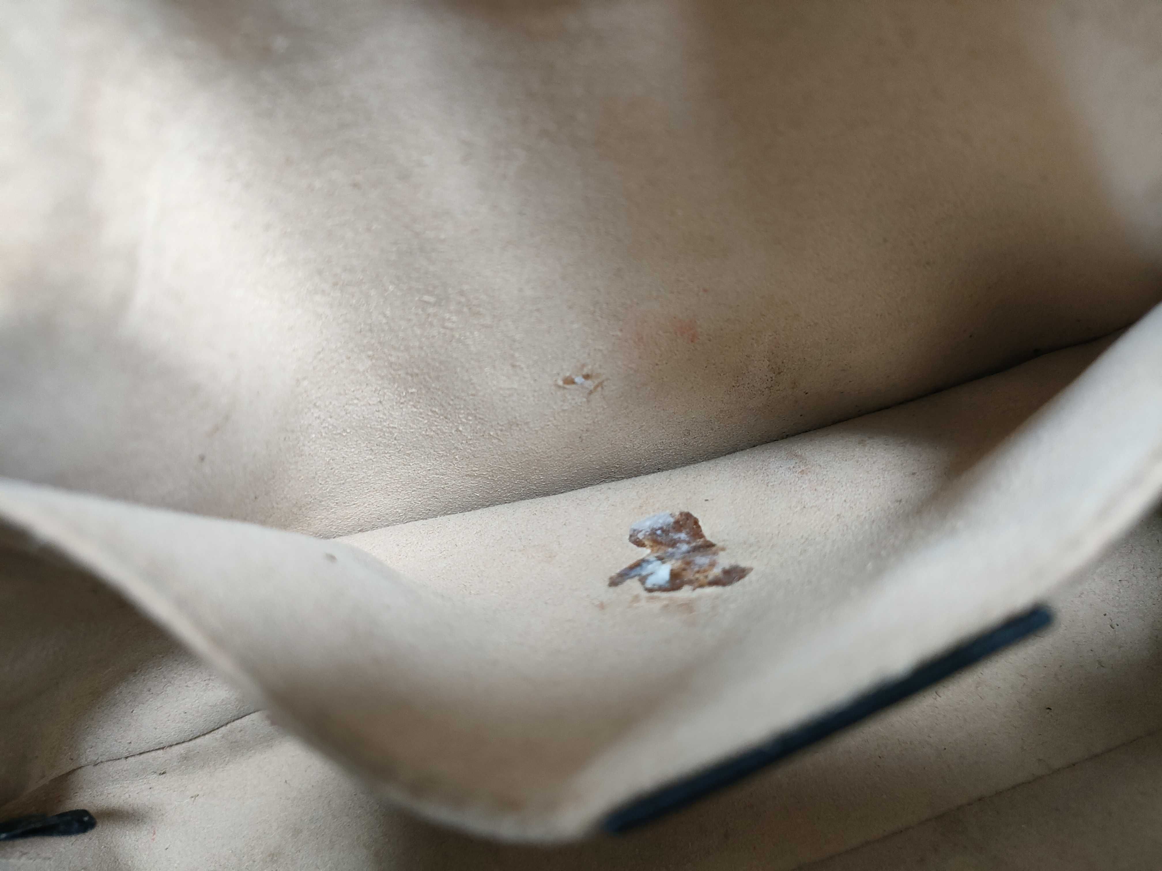 GG Marmont Shoulder Bag — view 11