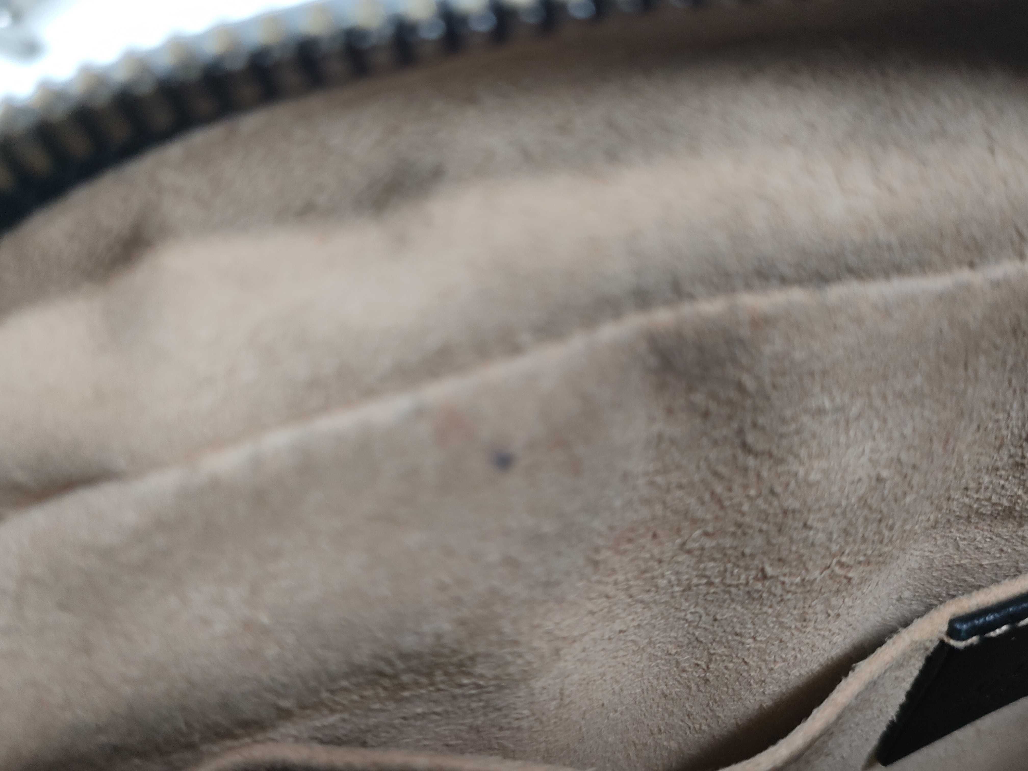 GG Marmont Shoulder Bag — view 15