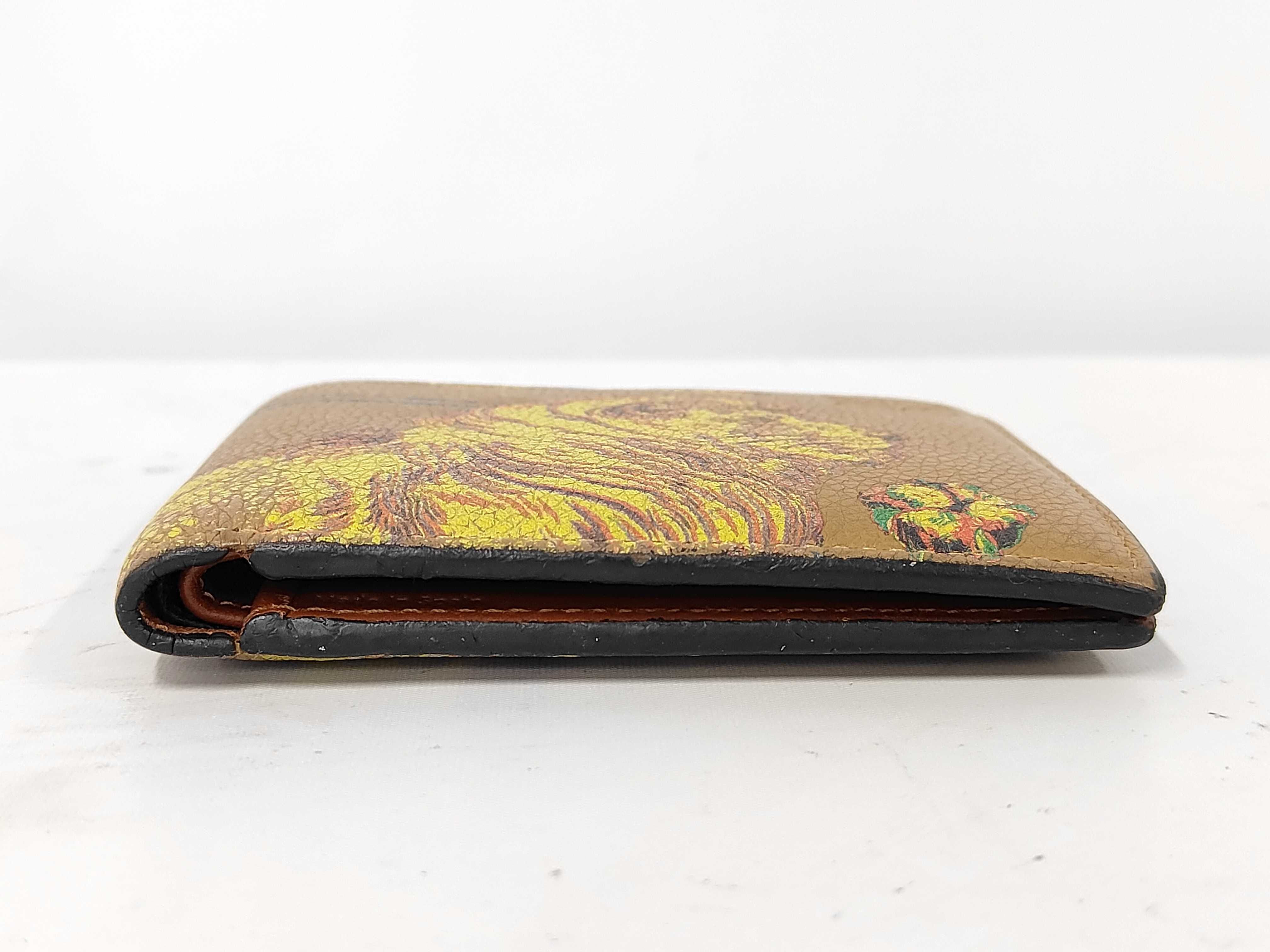 Leather Bi-fold Wallet with Lion Design — view 4