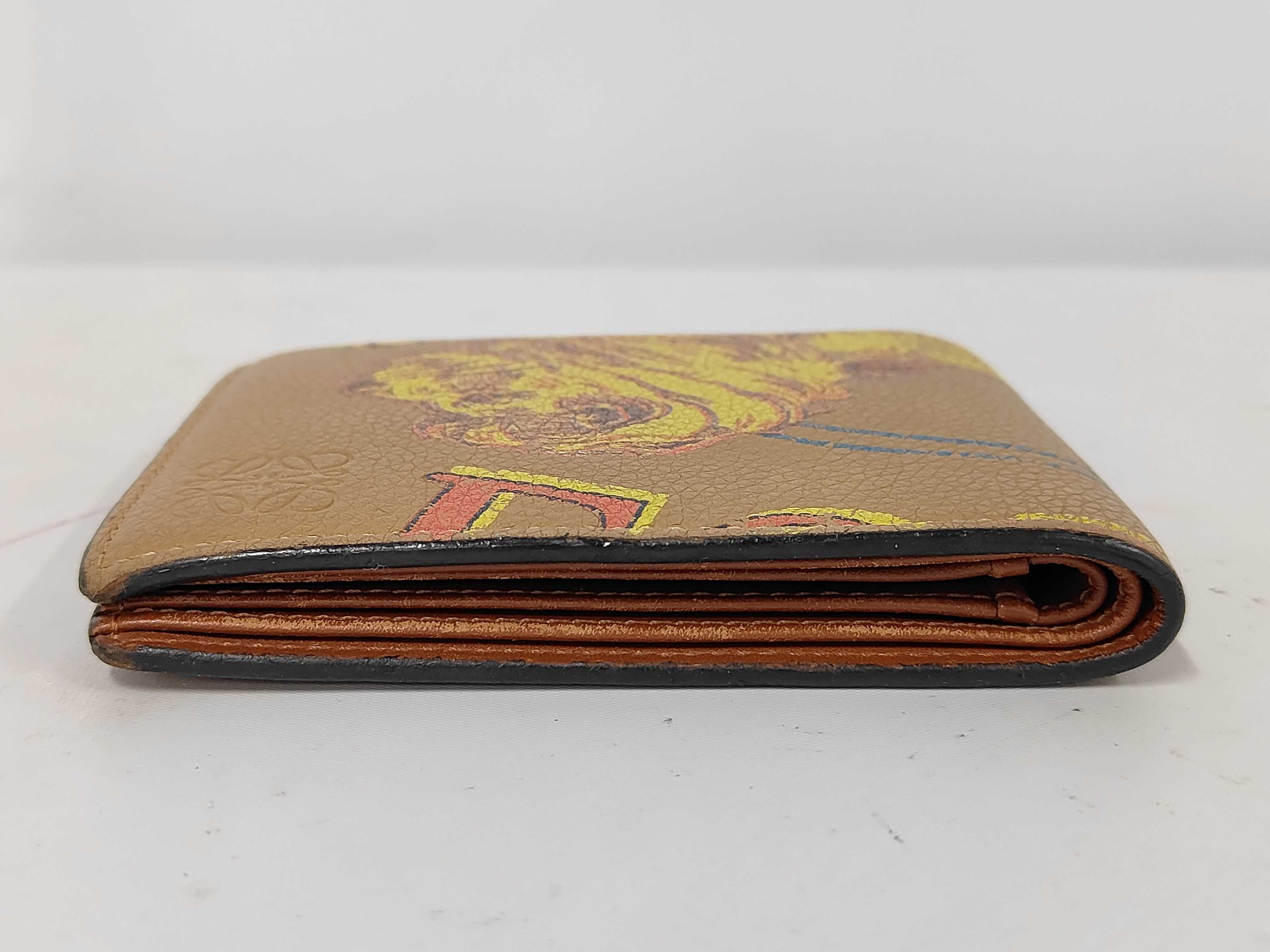 Leather Bi-fold Wallet with Lion Design — view 6