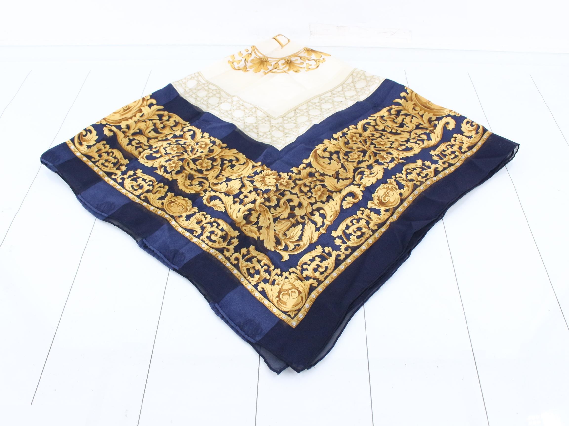 scarf — view 2