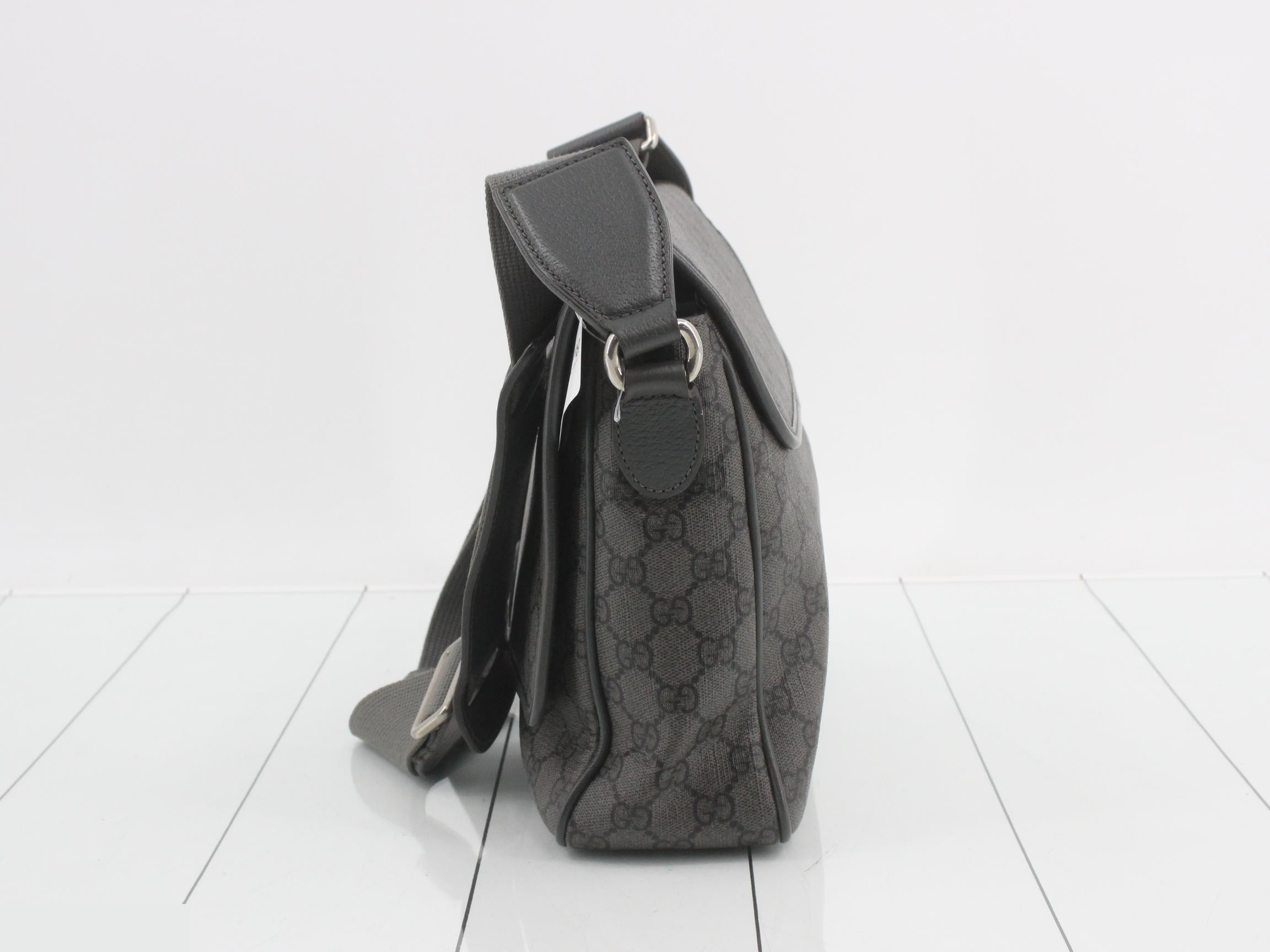GG Supreme Shoulder Bag, PVC/Leather, Gray — view 3