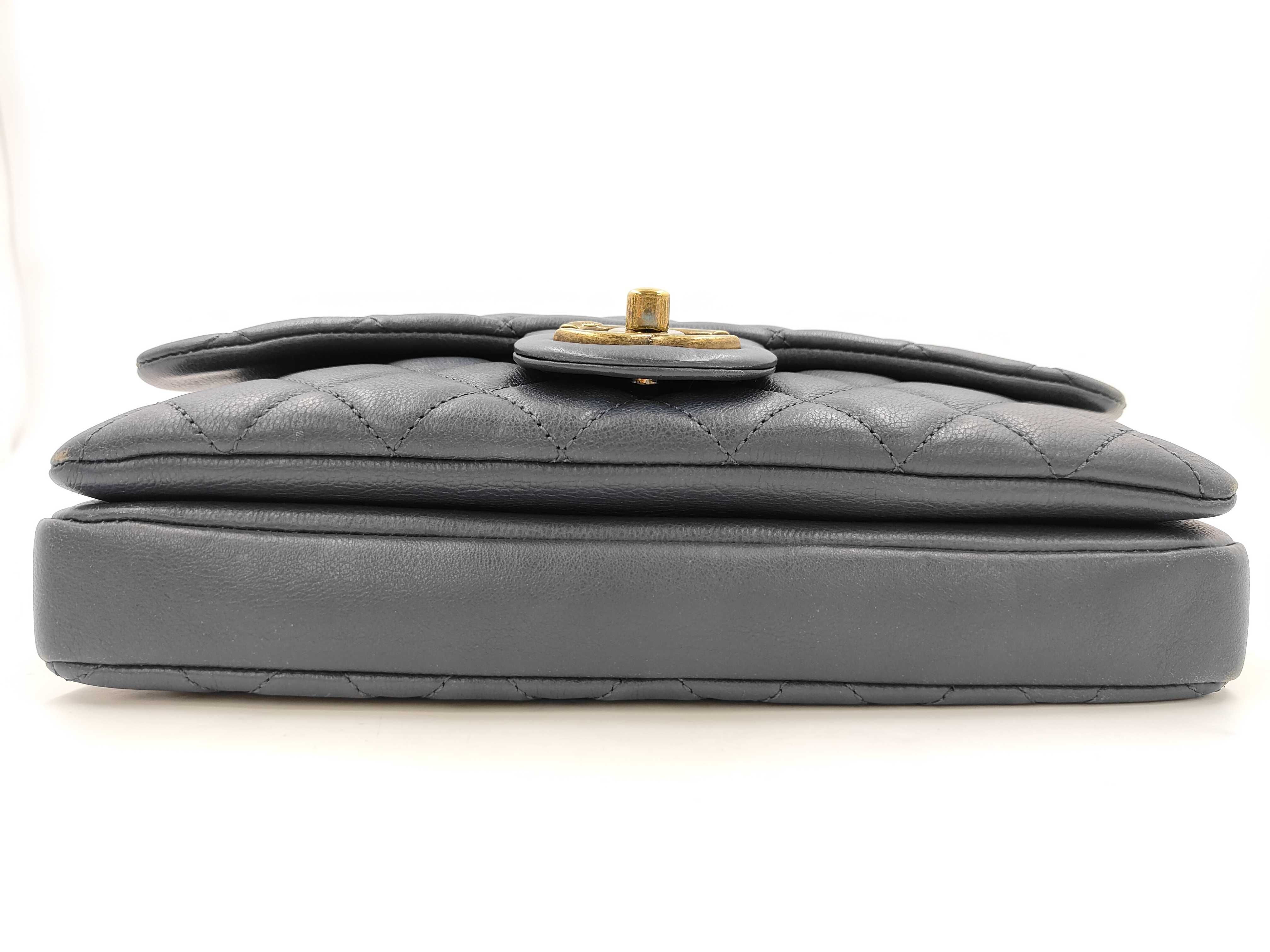 Lambskin Matelassé 25 Shoulder Bag (Blue-Gray, serial number 18) — view 7