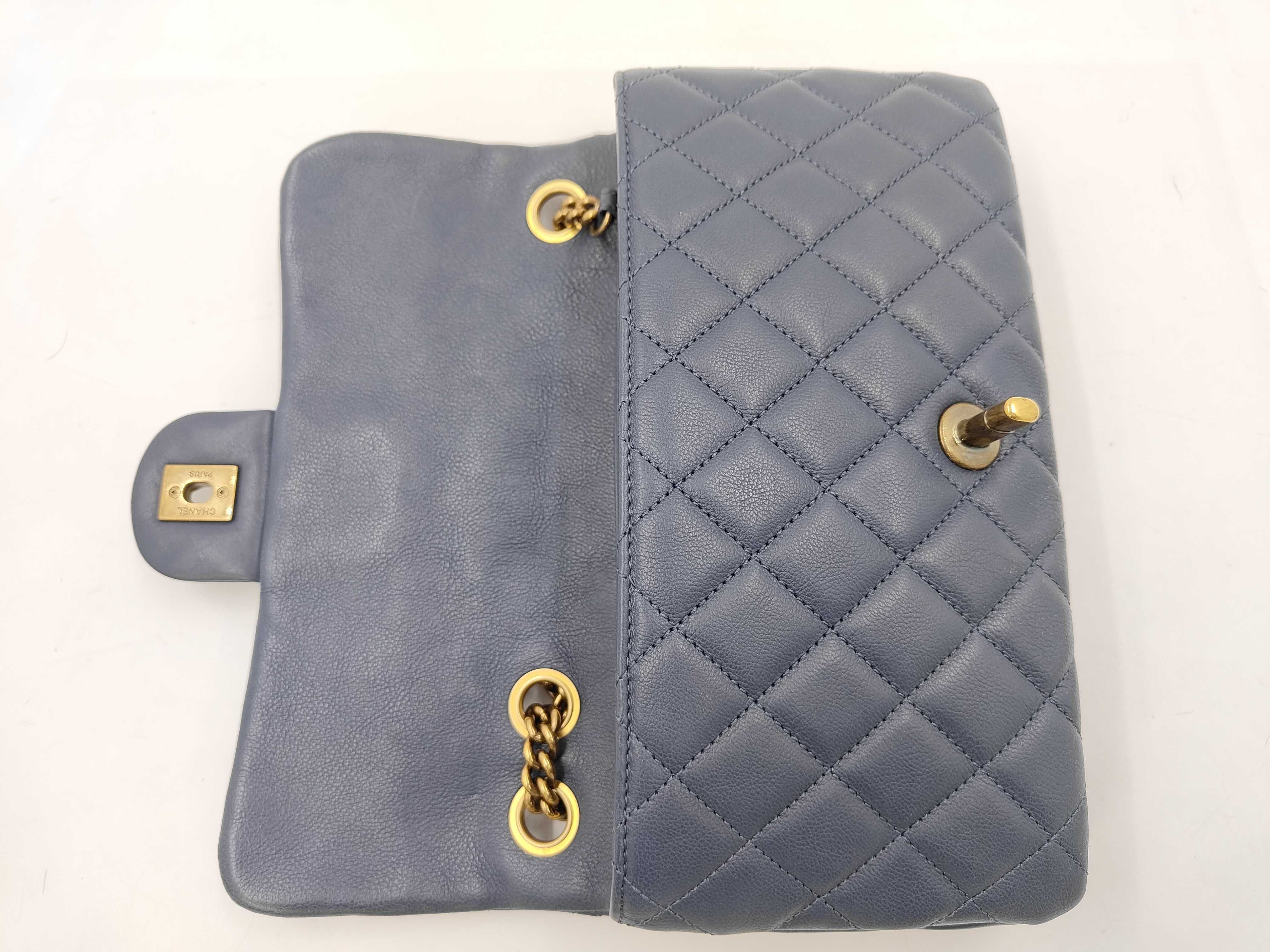Lambskin Matelassé 25 Shoulder Bag (Blue-Gray, serial number 18) — view 8